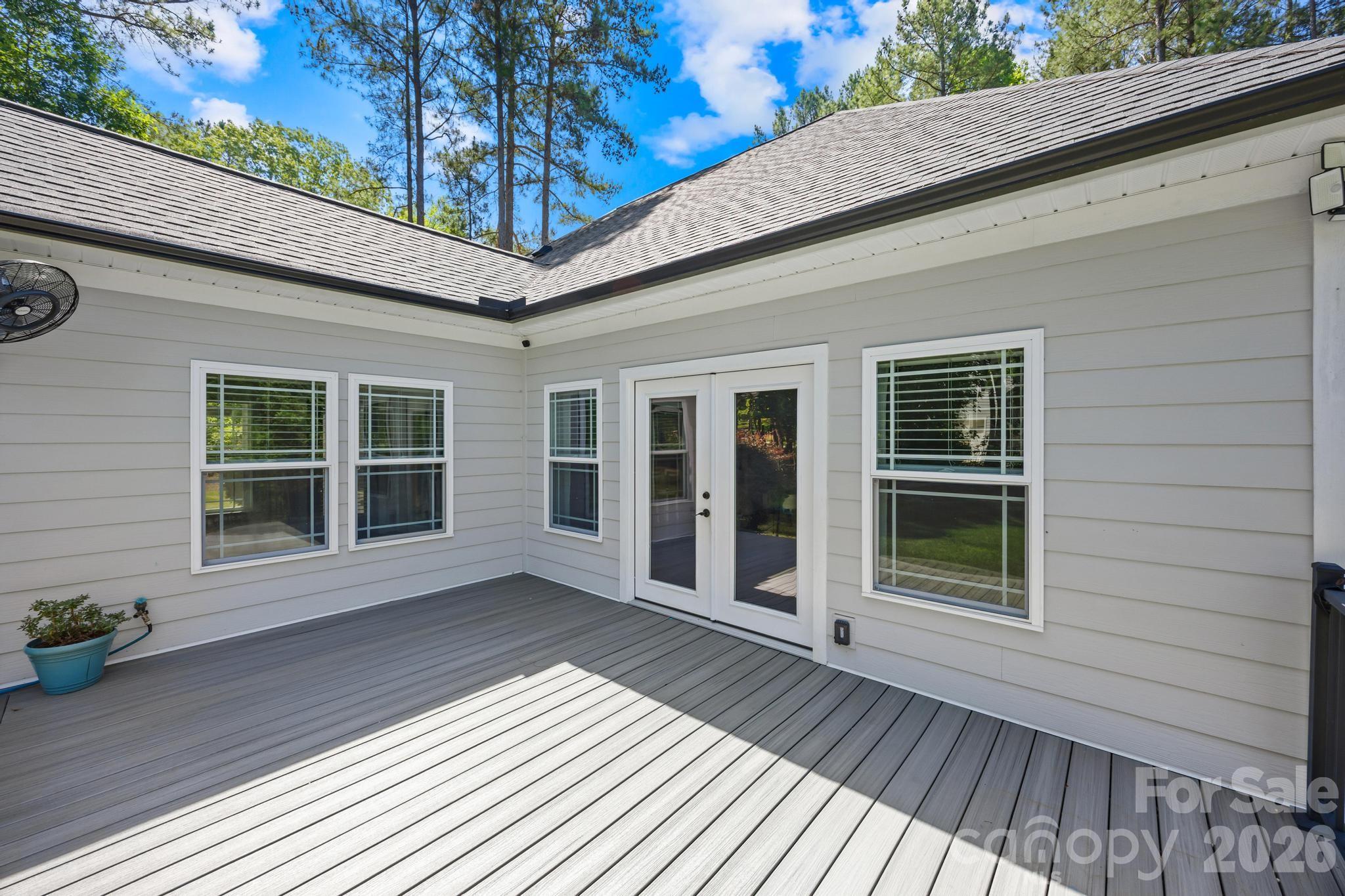 334 McCrary Road — Mooresville