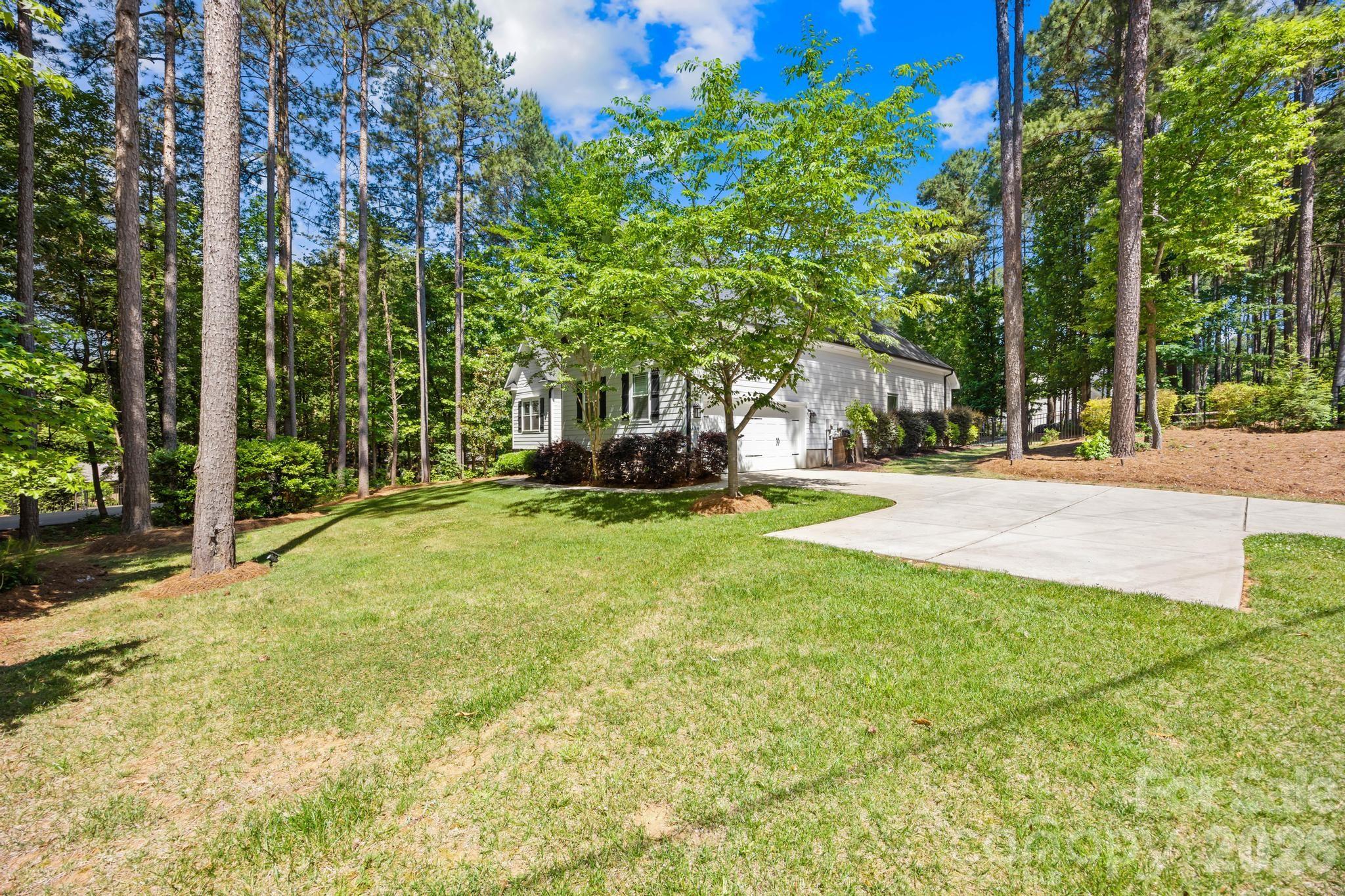 334 McCrary Road — Mooresville