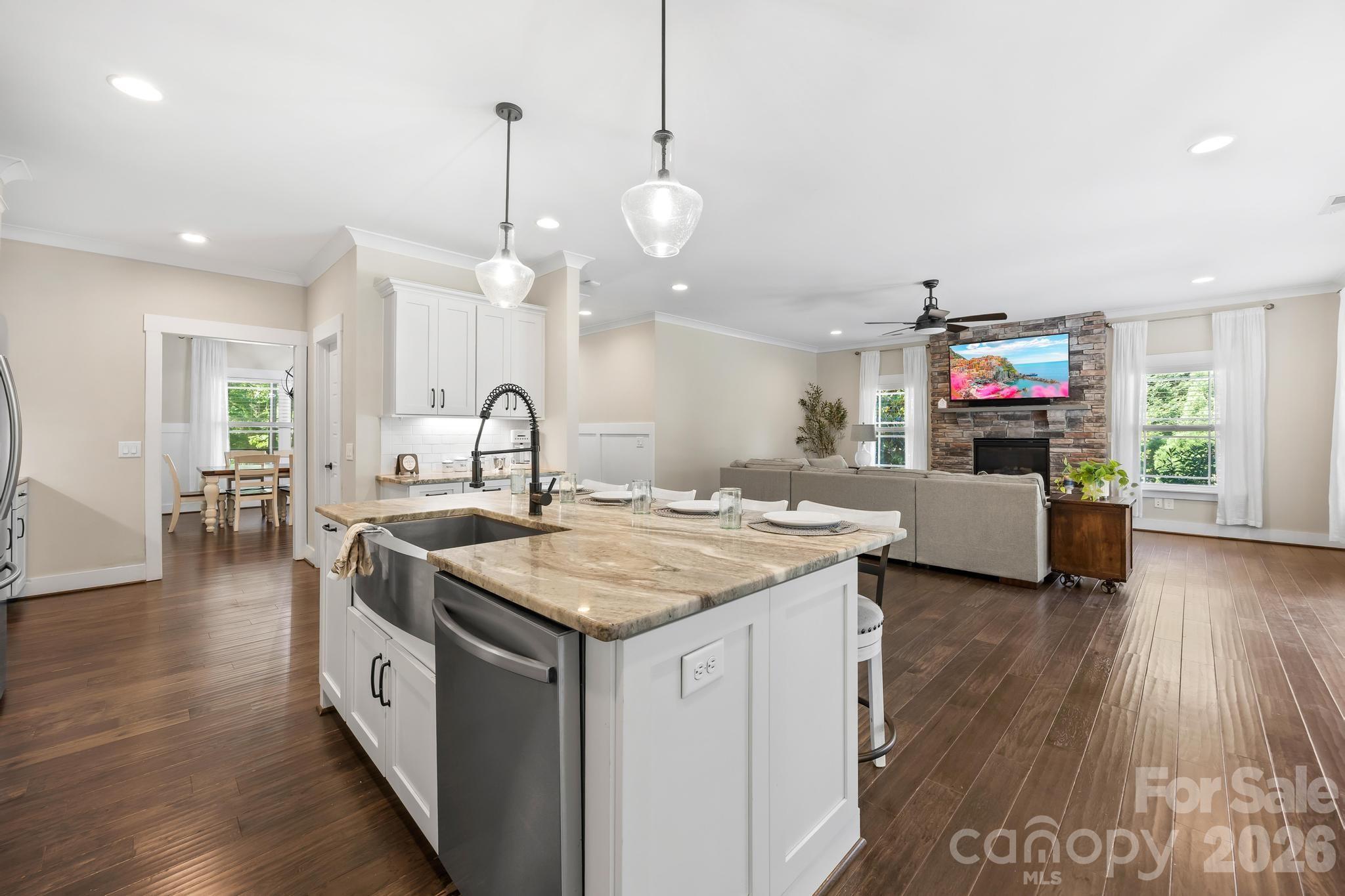 334 McCrary Road — Mooresville