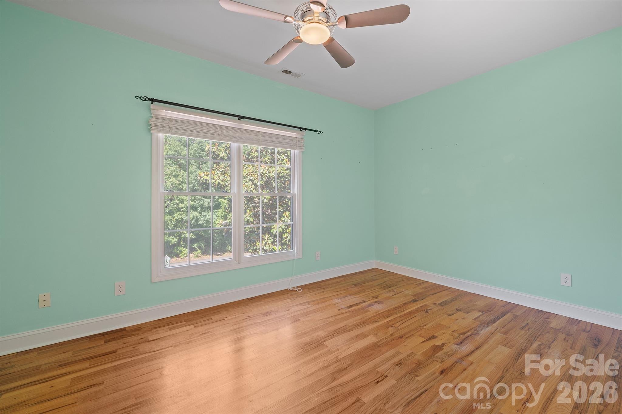 381 Lake Forest Drive — Taylorsville