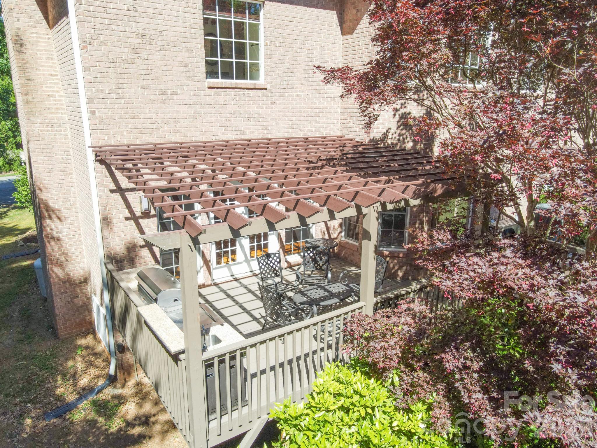 381 Lake Forest Drive — Taylorsville