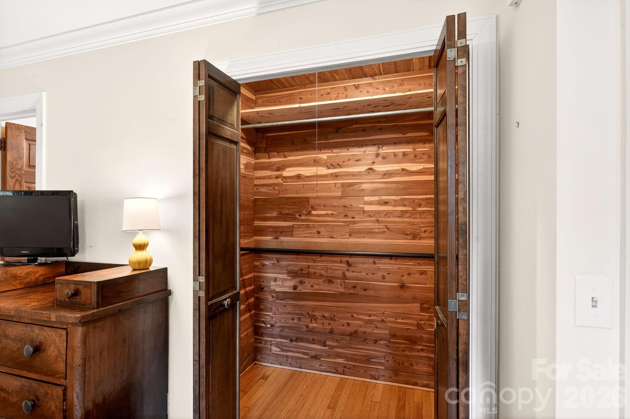 25 Bevlyn Drive — Asheville