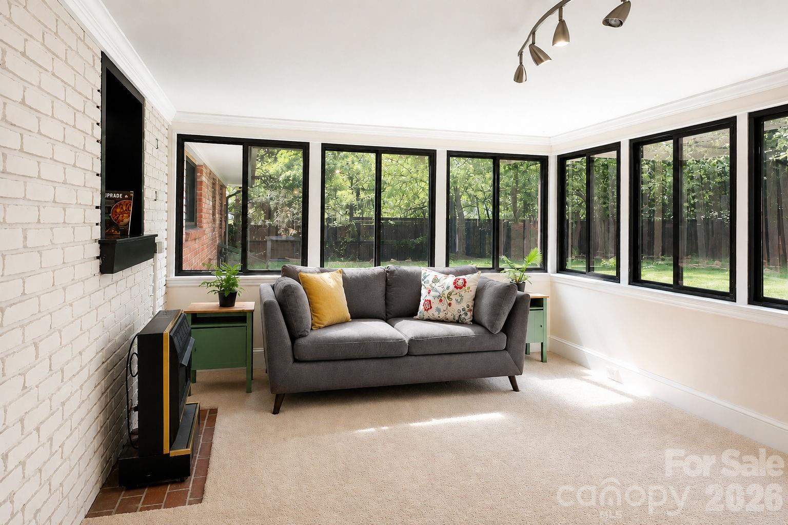 25 Bevlyn Drive — Asheville