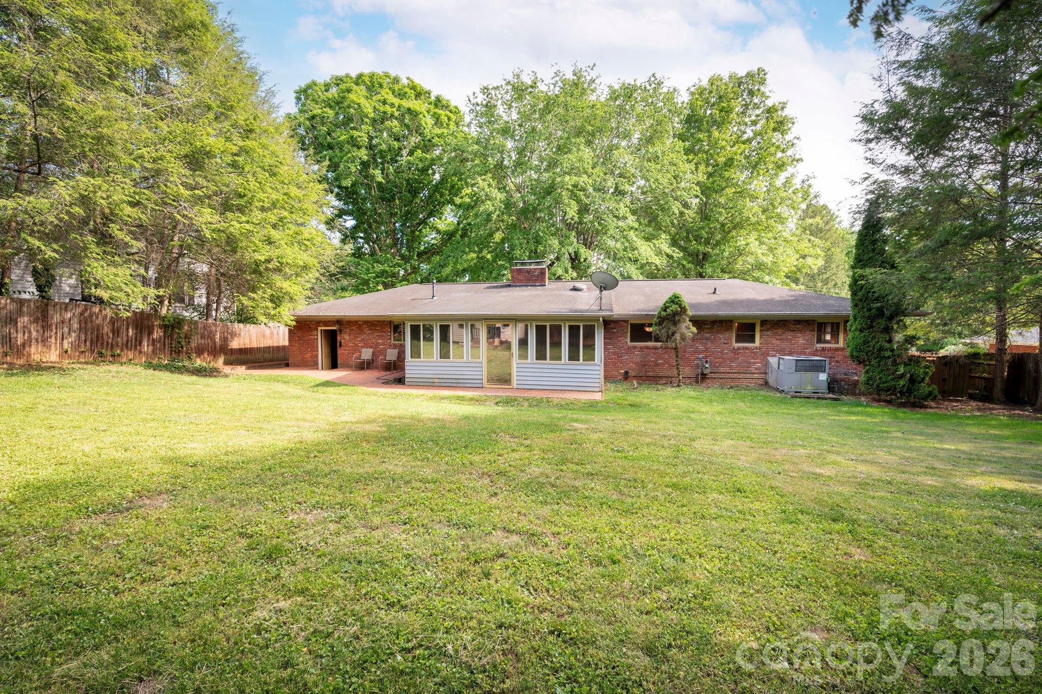 25 Bevlyn Drive — Asheville
