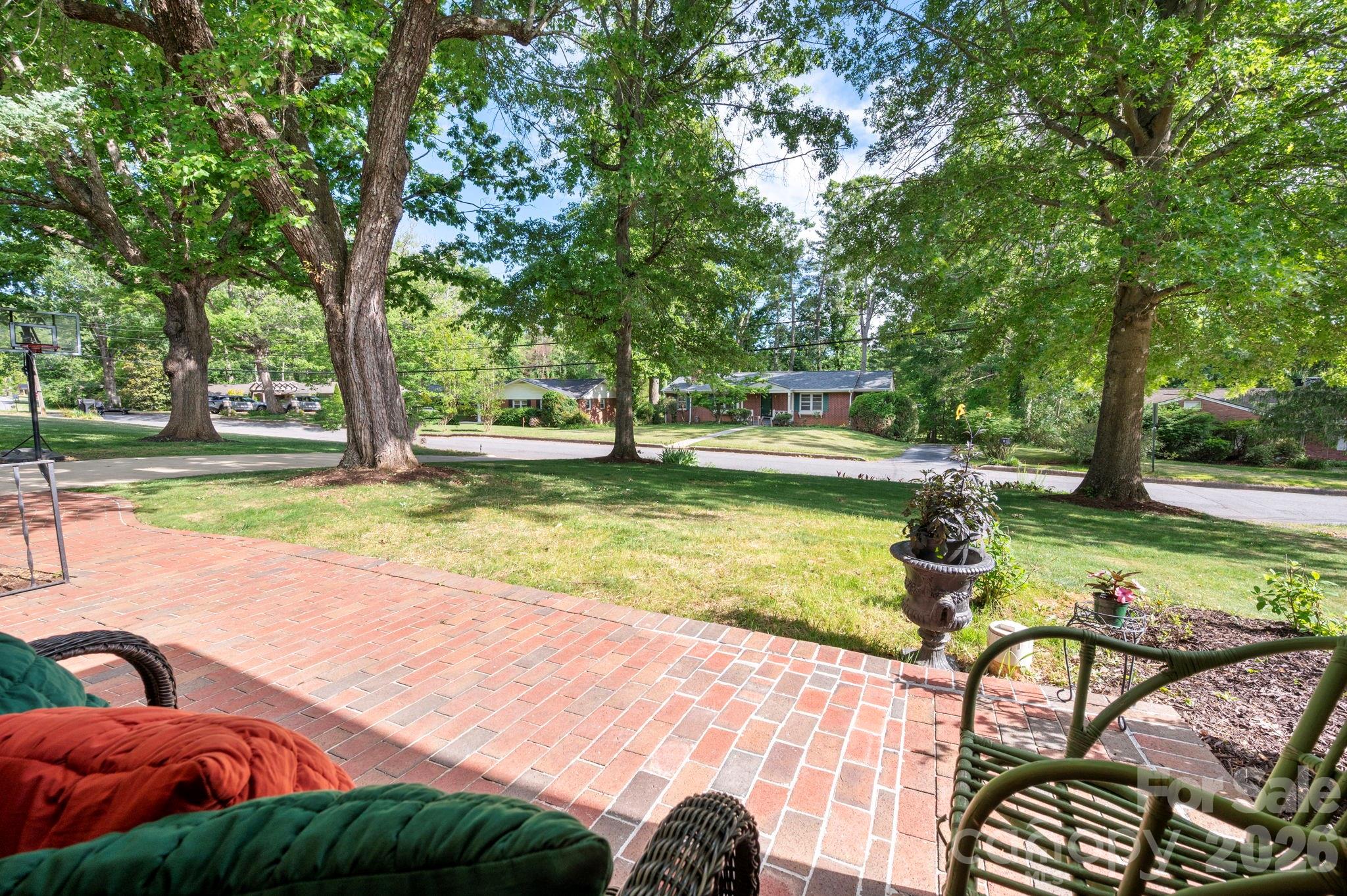 25 Bevlyn Drive — Asheville