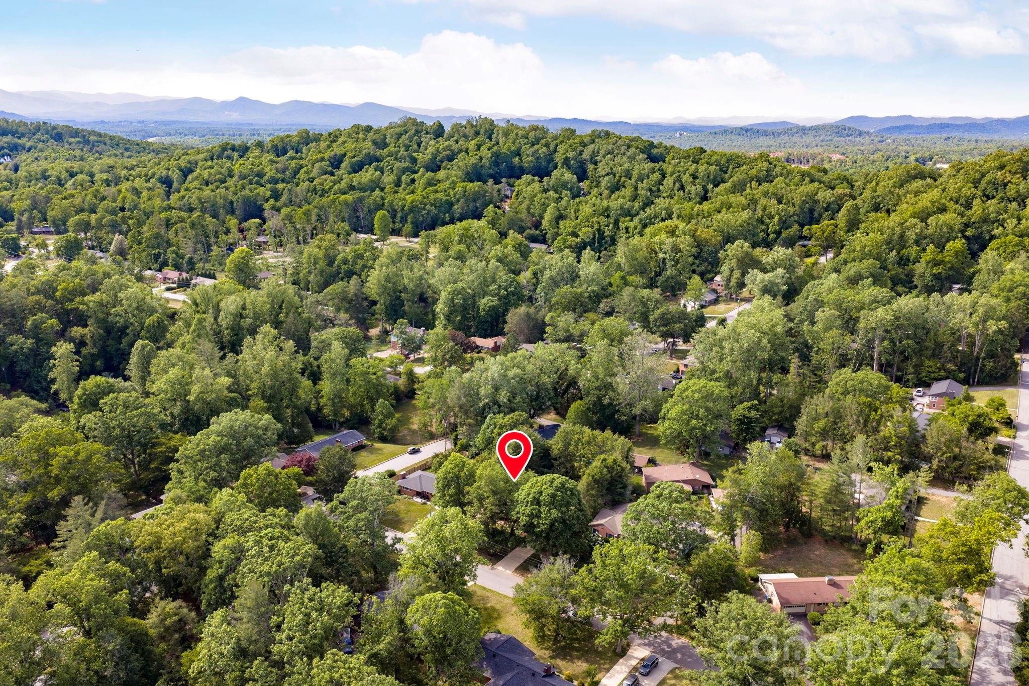 25 Bevlyn Drive — Asheville