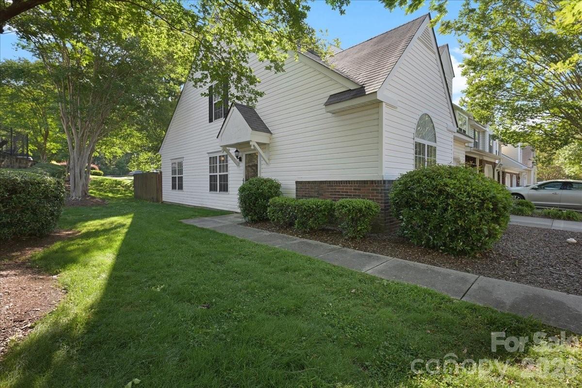 8935 Houston Ridge Road — Charlotte
