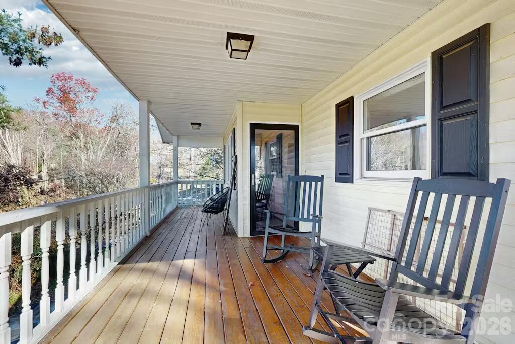 121 Oak Terrace — Arden