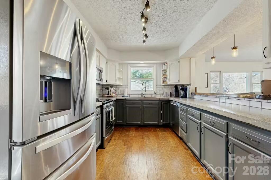 121 Oak Terrace — Arden