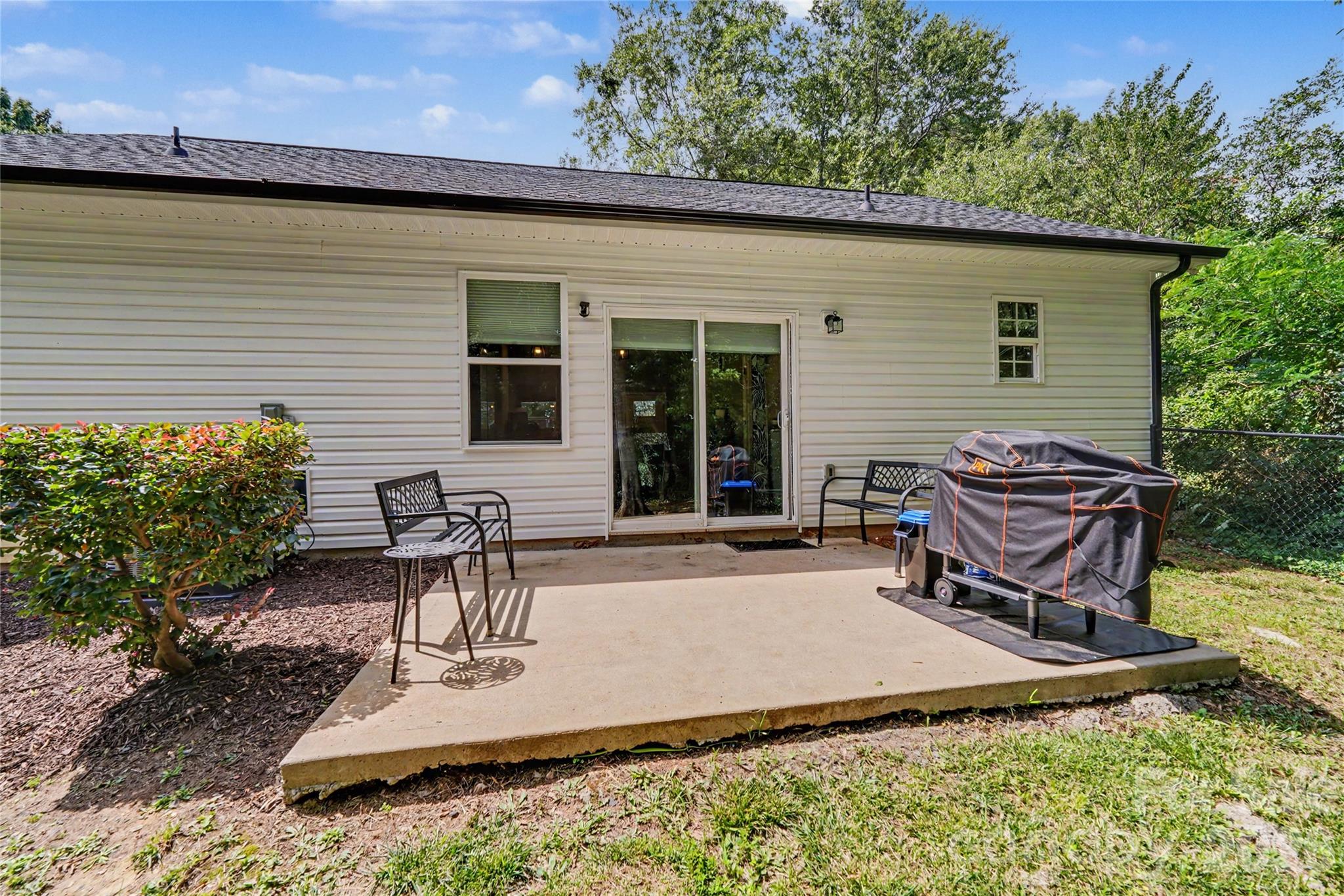 119 Brown Street — Clover