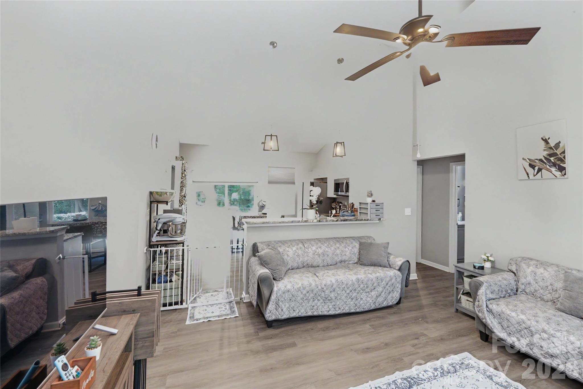 119 Brown Street — Clover