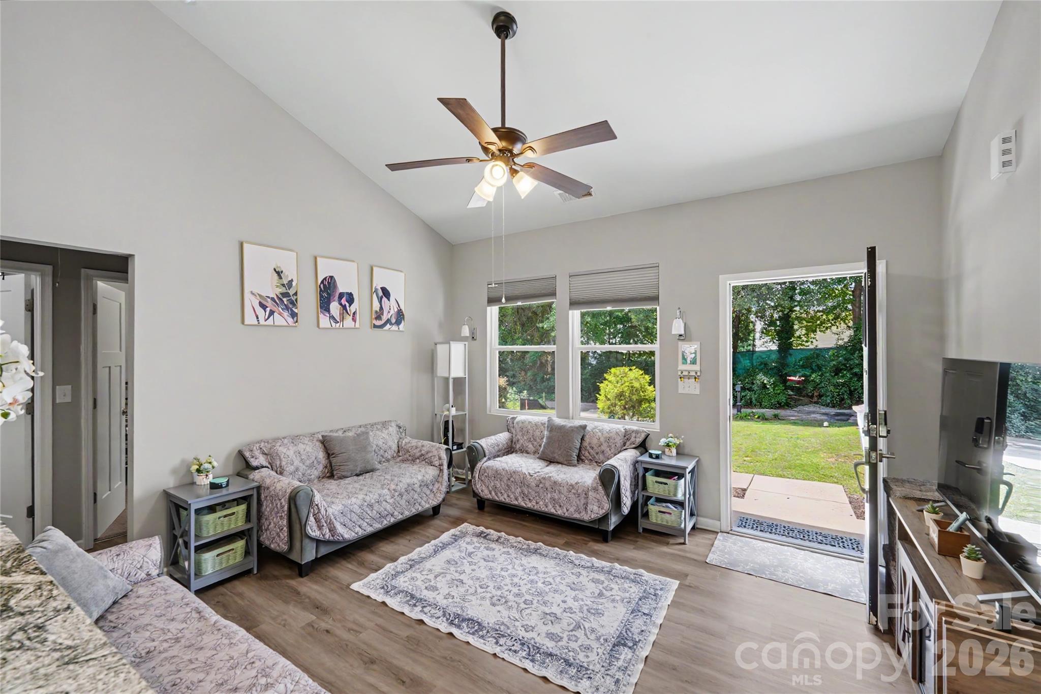 119 Brown Street — Clover