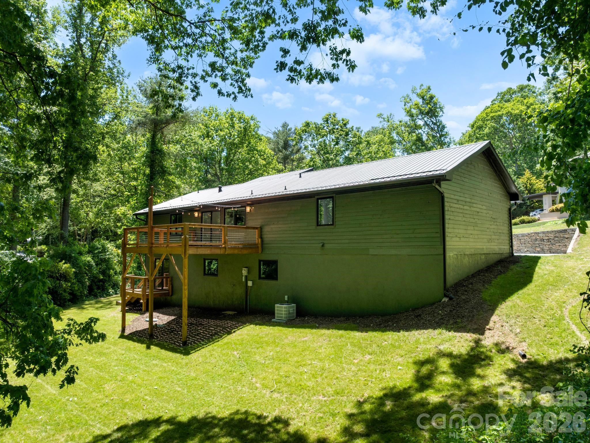 17 Muirfield Drive — Arden
