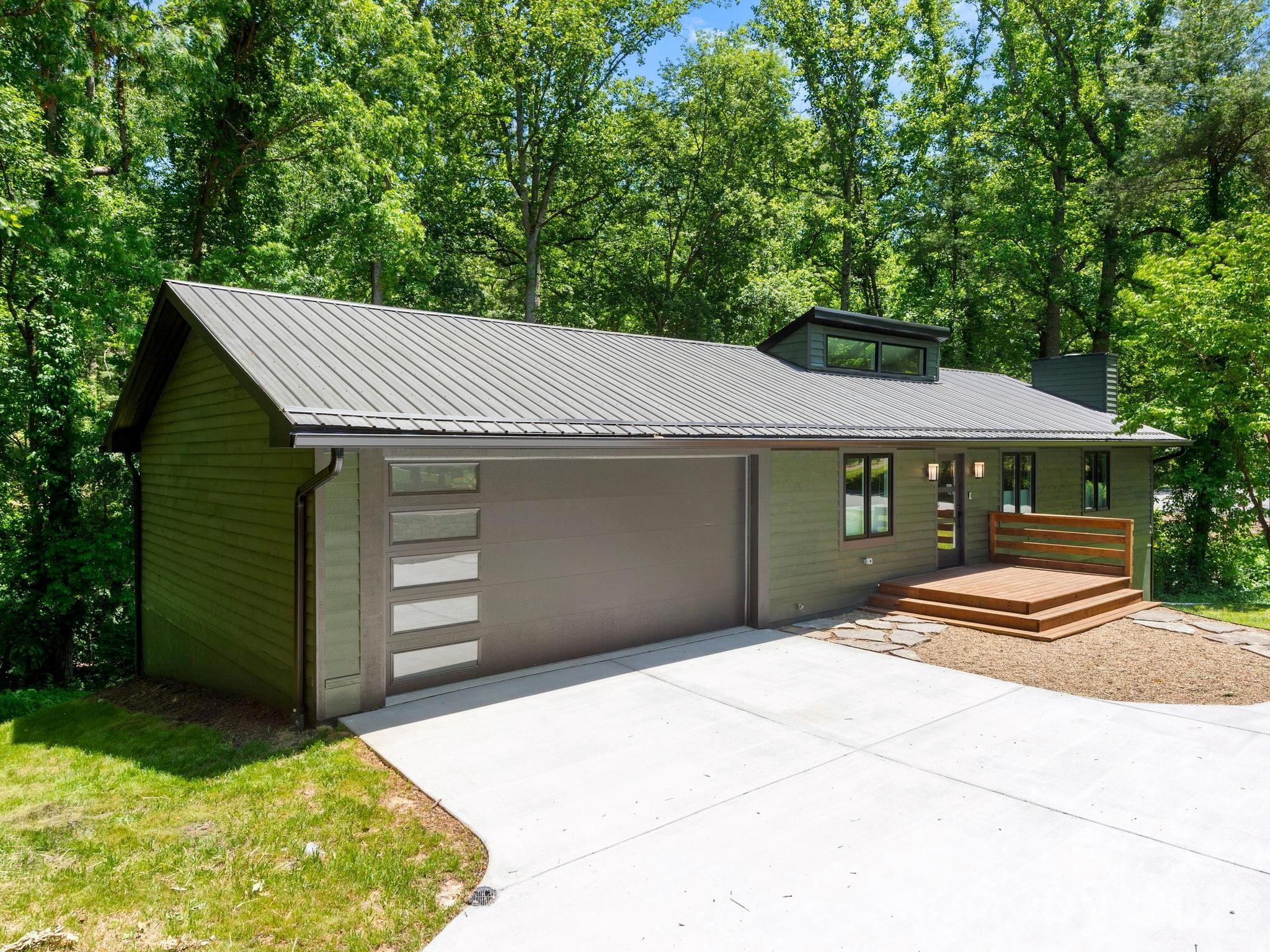 17 Muirfield Drive — Arden