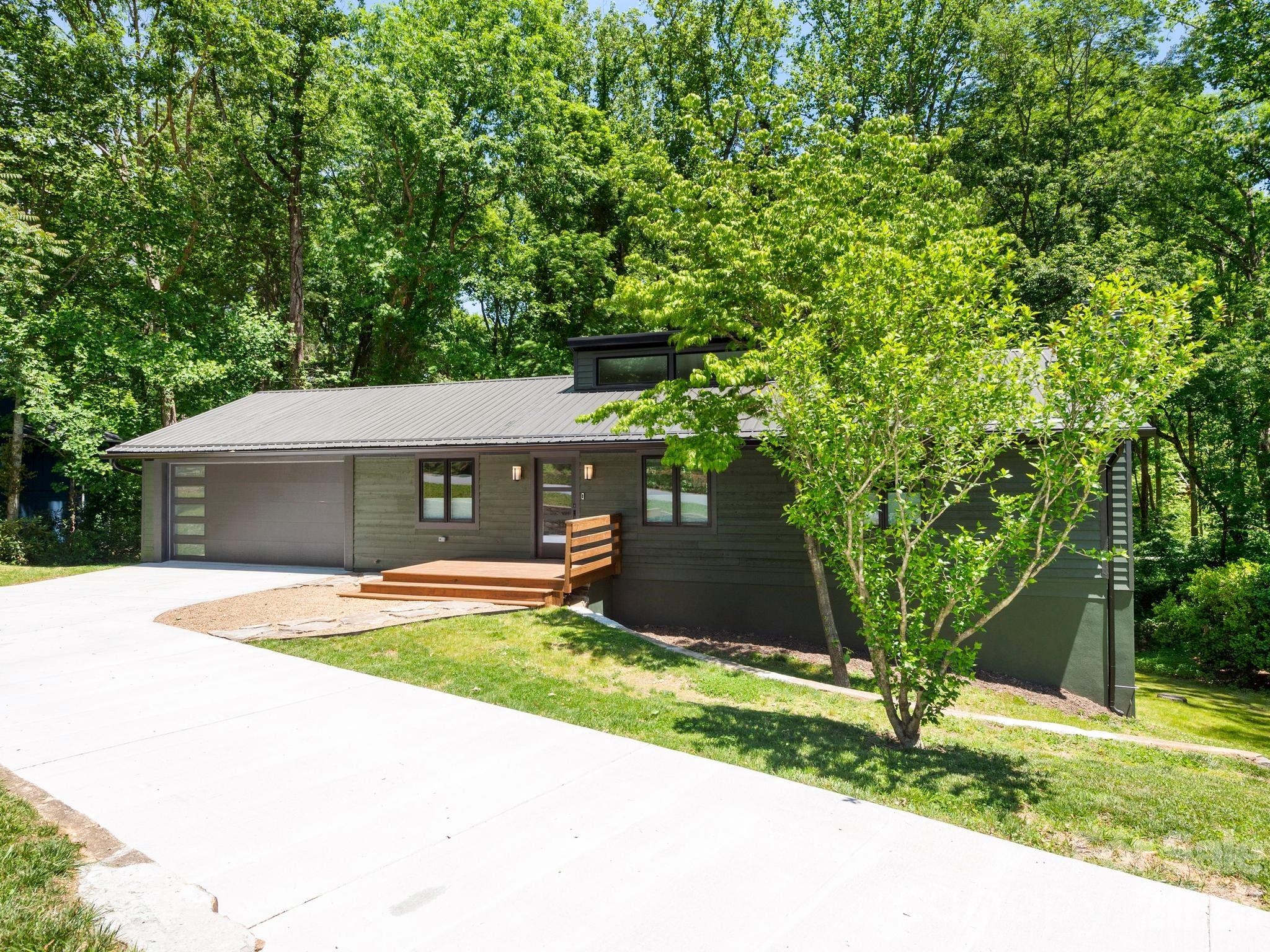 17 Muirfield Drive — Arden