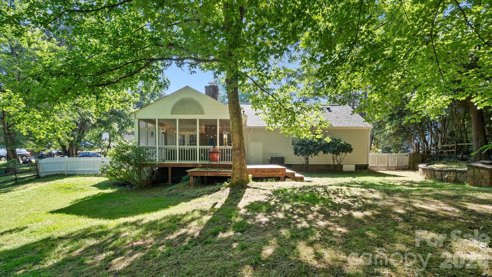 9608 Watergate Road — Charlotte