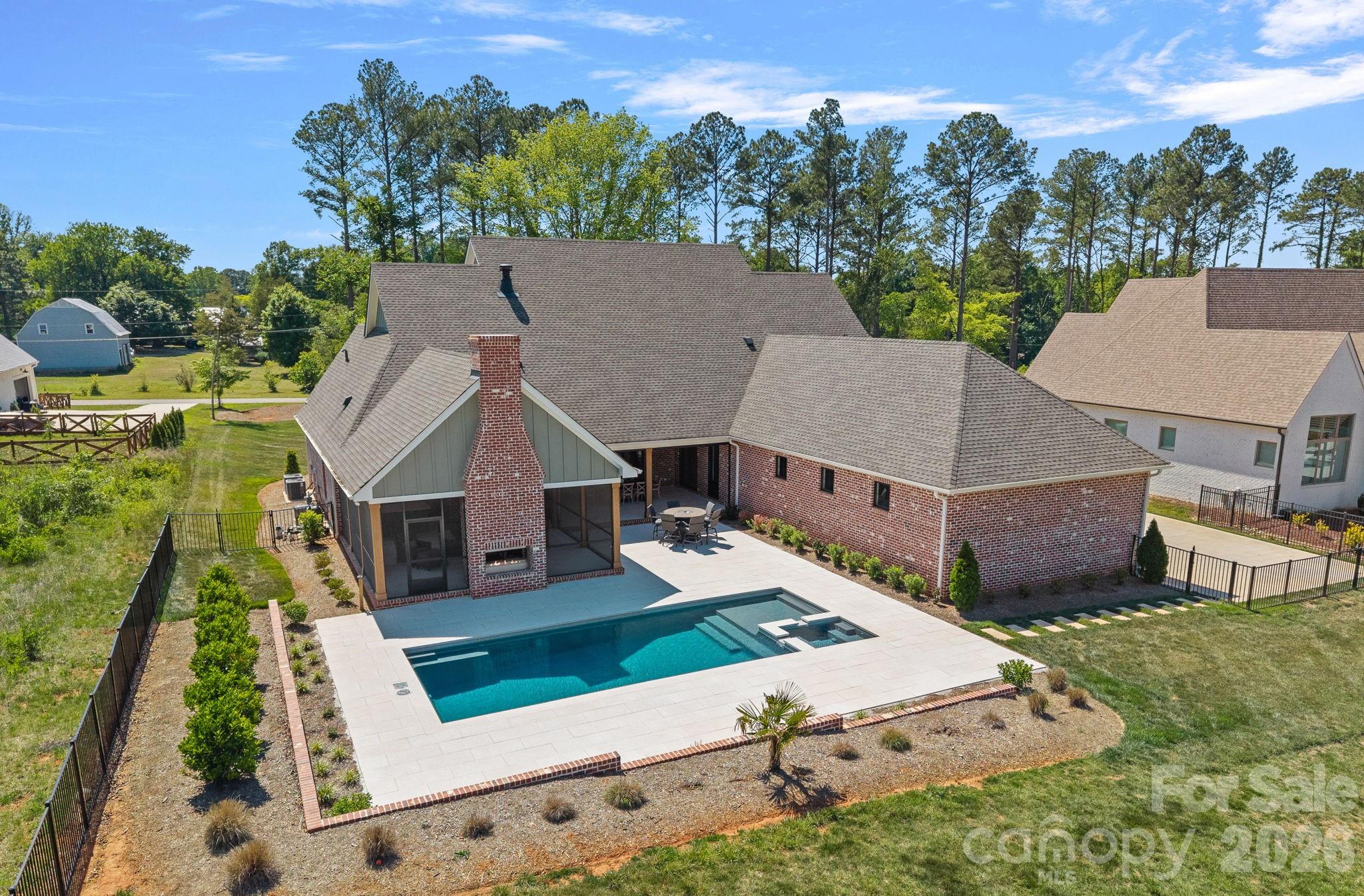 122 Quail Ridge Drive — Mooresville