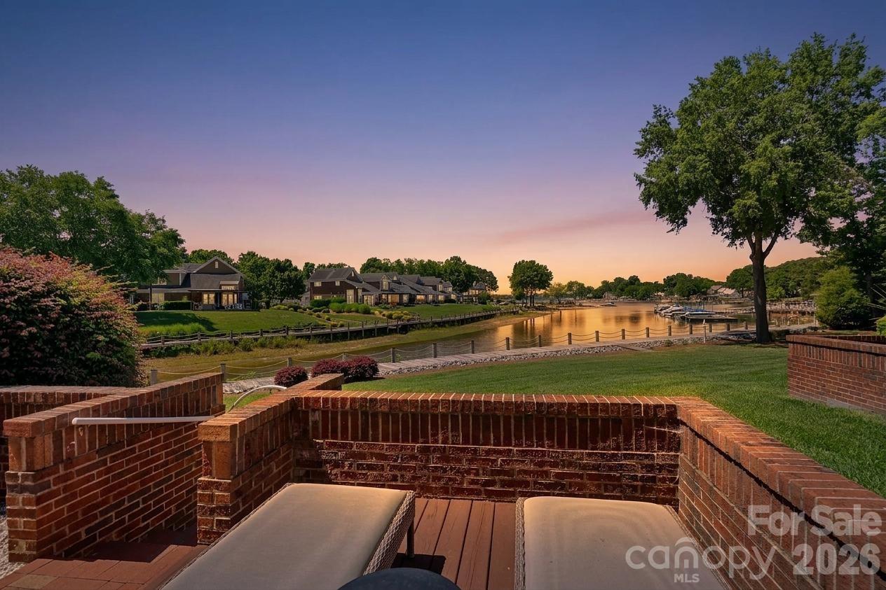 18609 Harborside Drive — Cornelius