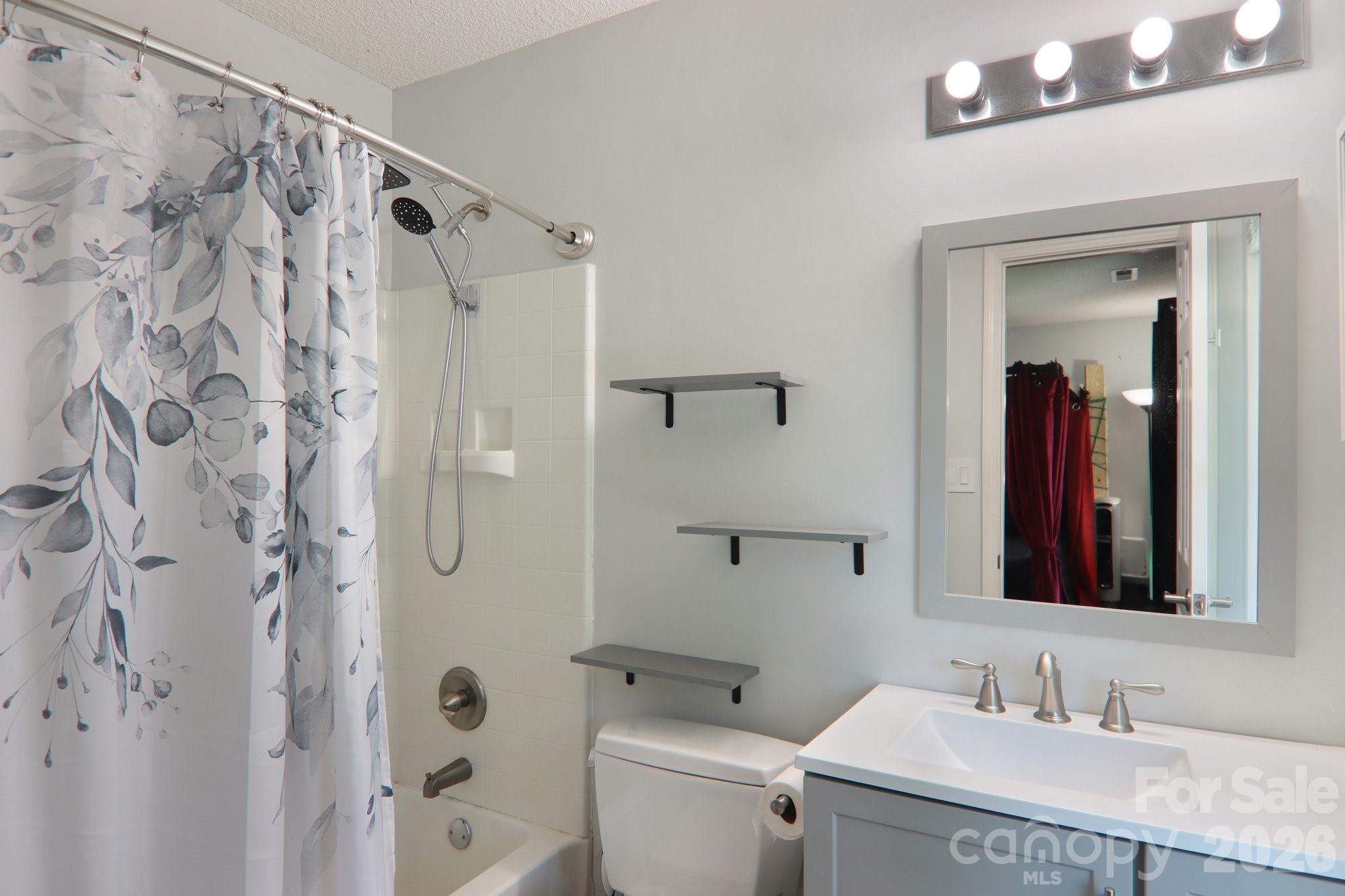 133 Highland Street — Weaverville
