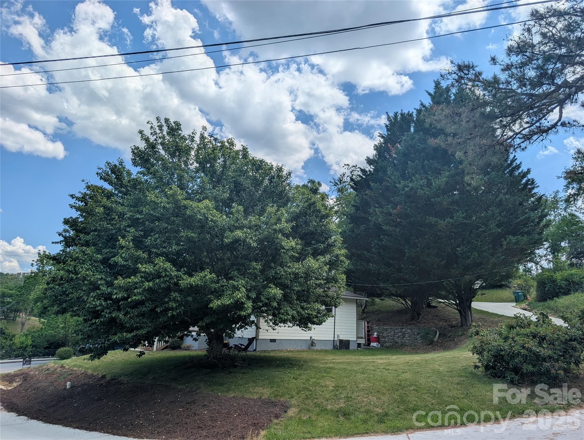 133 Highland Street — Weaverville