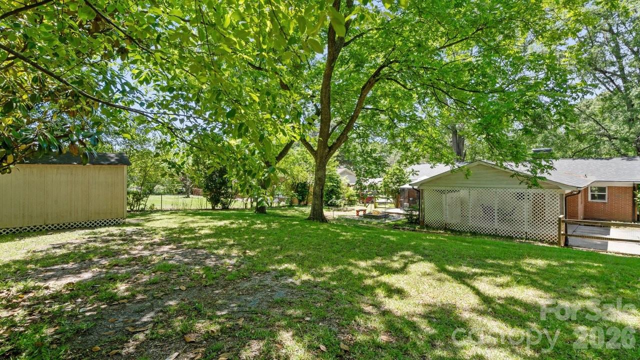 1201 Memory Lane — Monroe