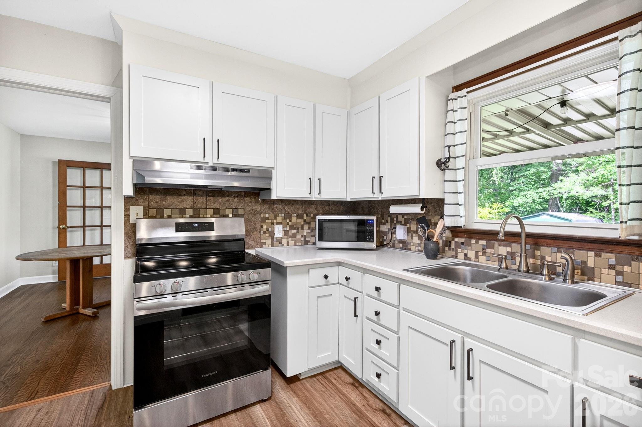 1 Oakwilde Drive — Asheville