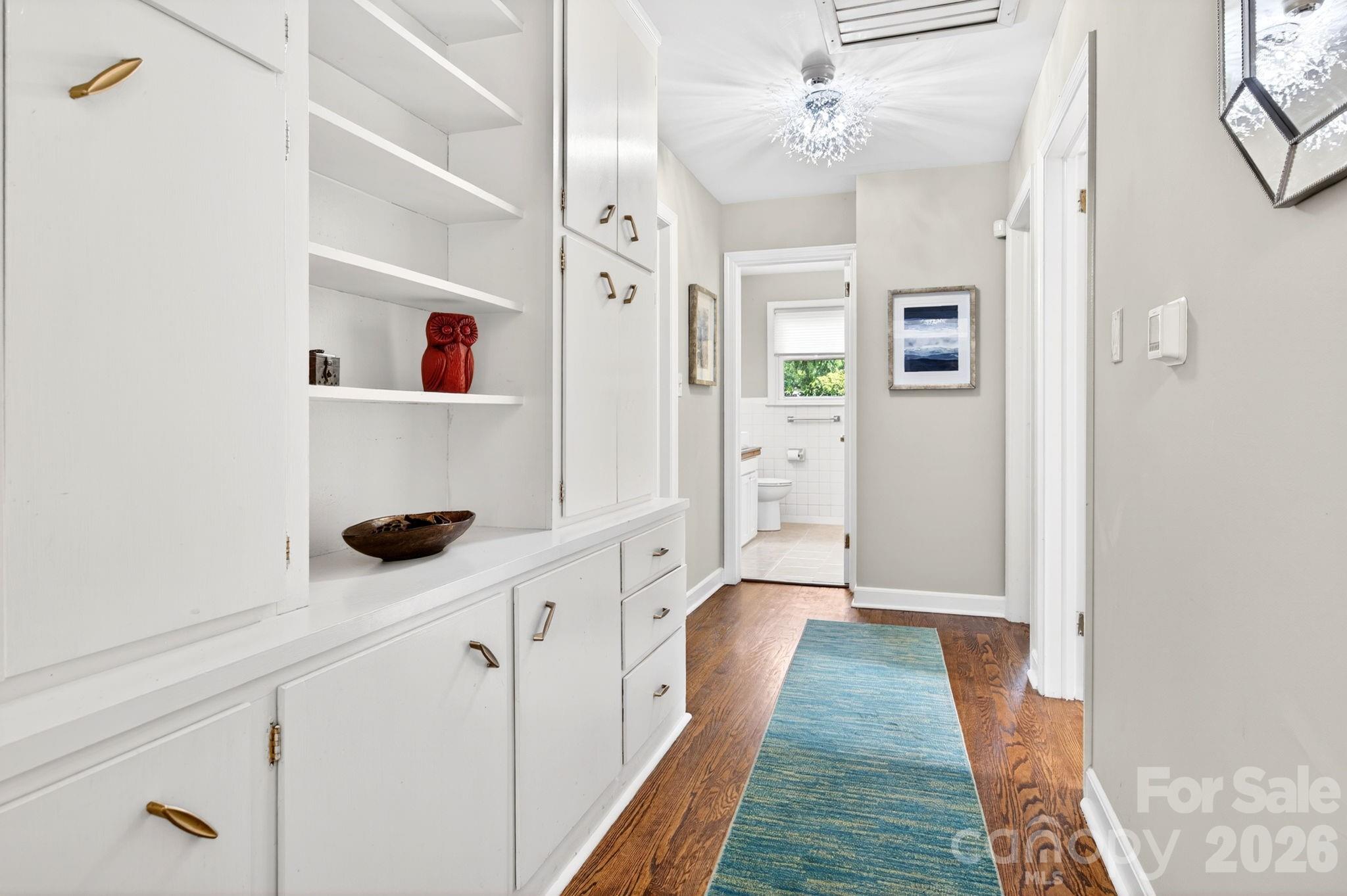1 Oakwilde Drive — Asheville