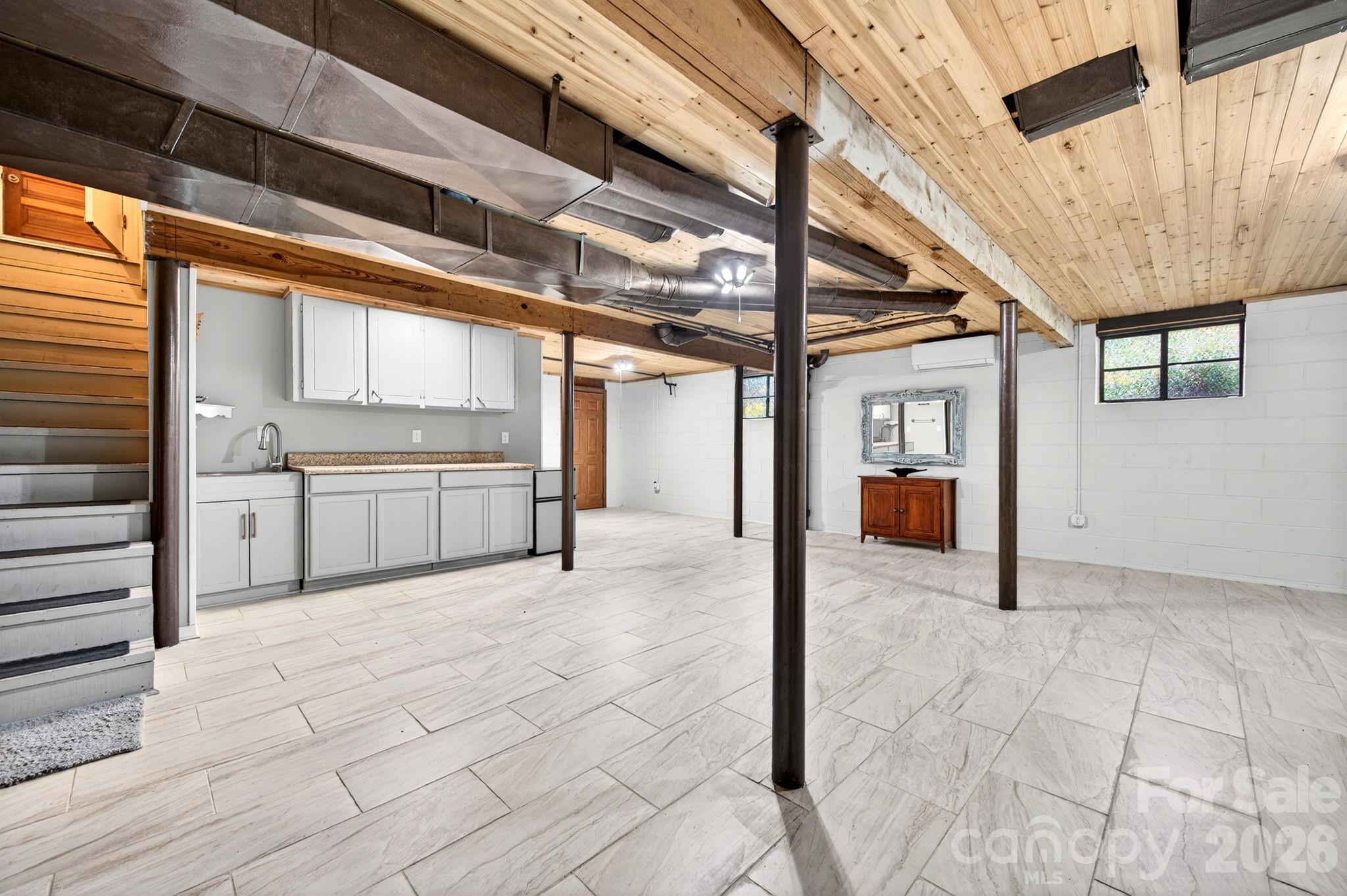 1 Oakwilde Drive — Asheville