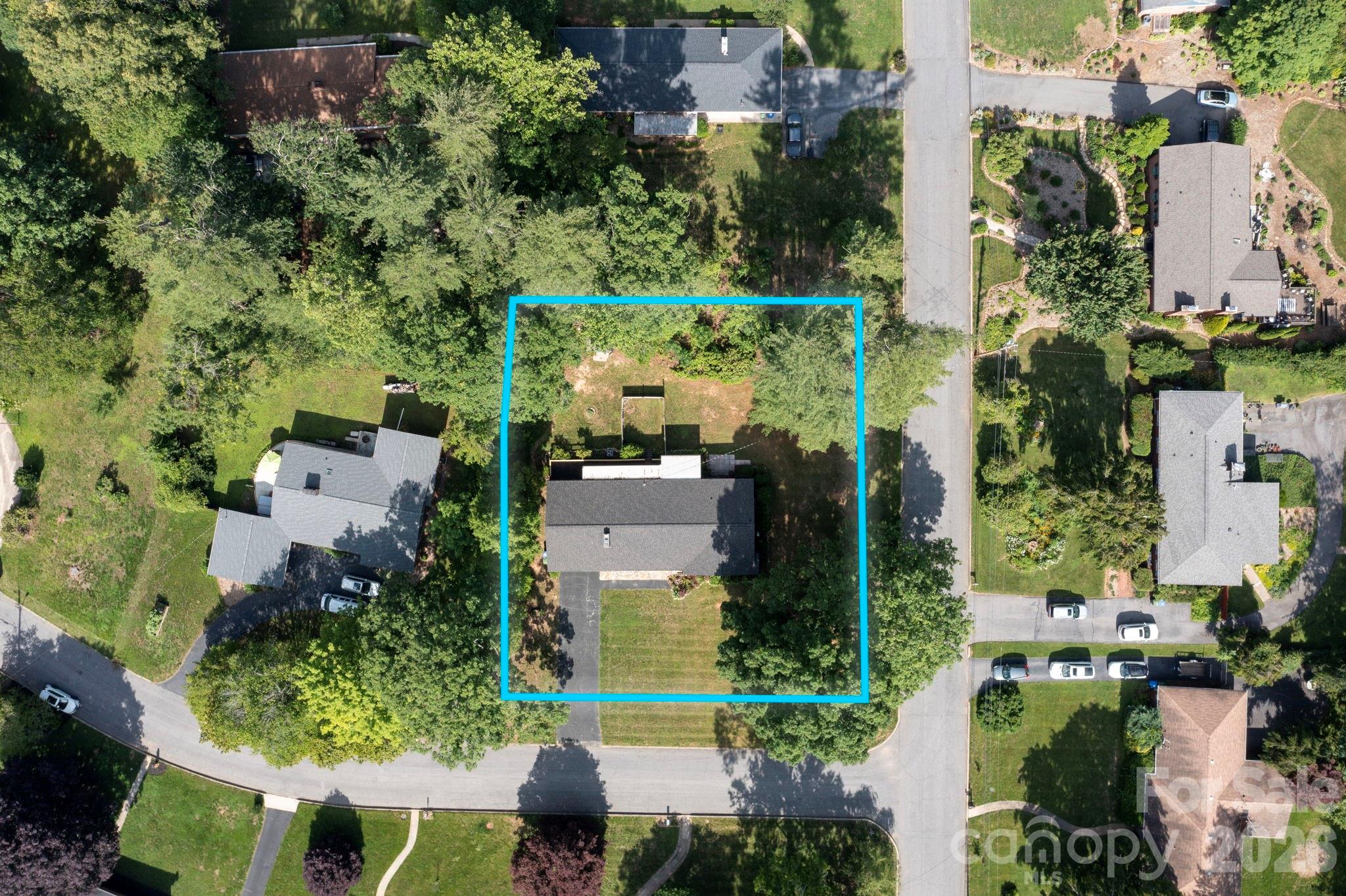 1 Oakwilde Drive — Asheville