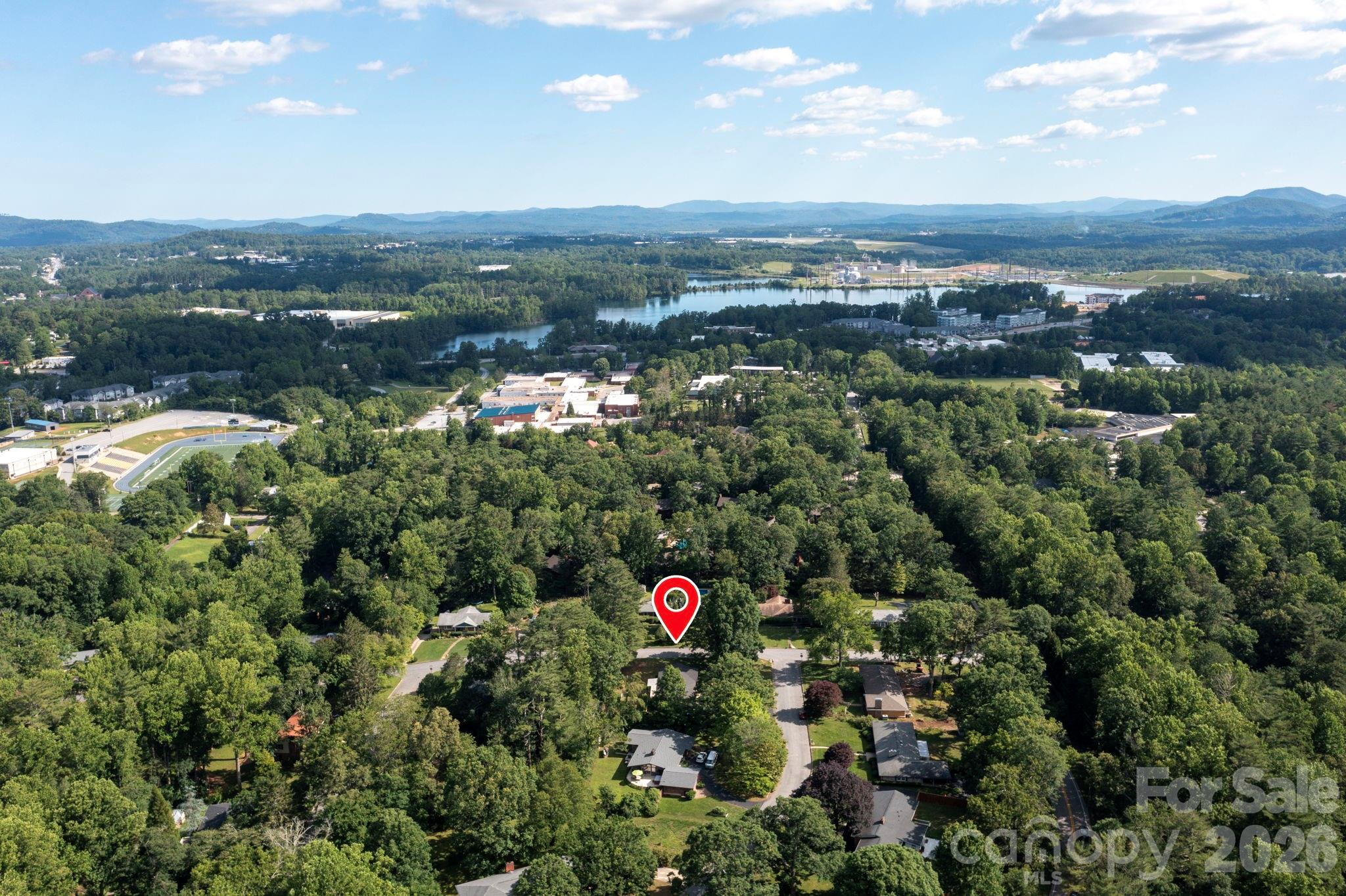 1 Oakwilde Drive — Asheville