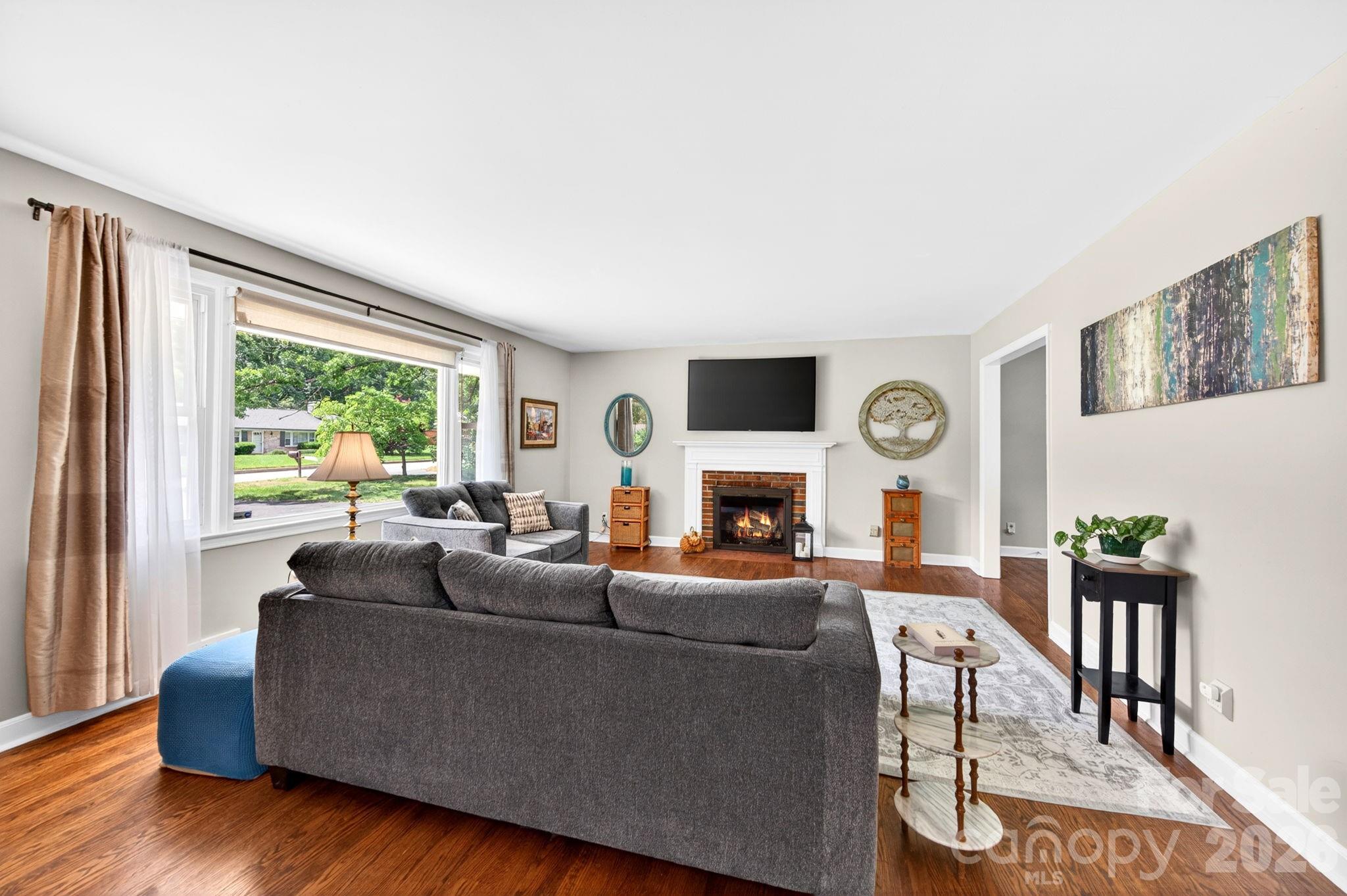 1 Oakwilde Drive — Asheville
