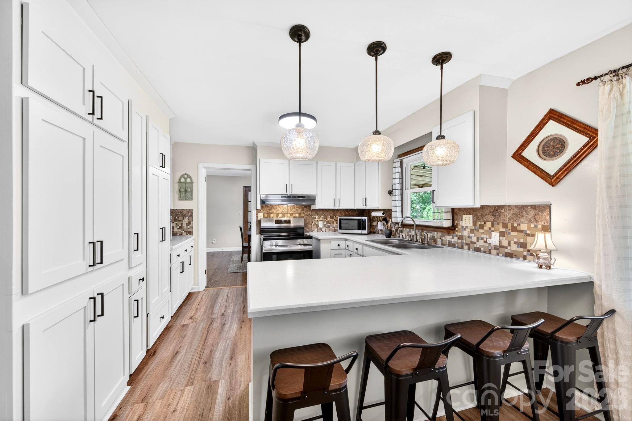 1 Oakwilde Drive — Asheville
