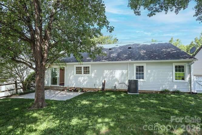 14011 Eden Court — Pineville