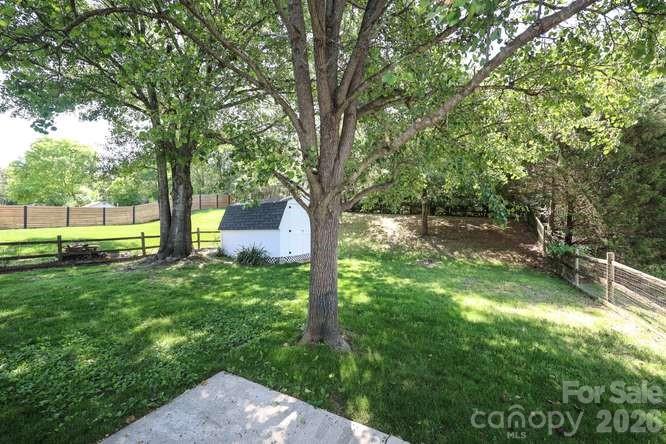 14011 Eden Court — Pineville