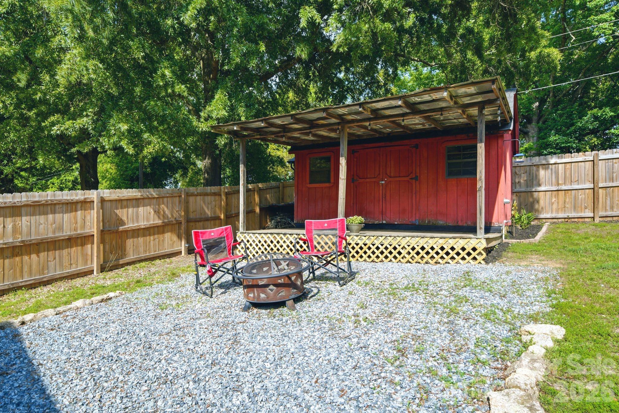 235 N Beaver Street — Landis