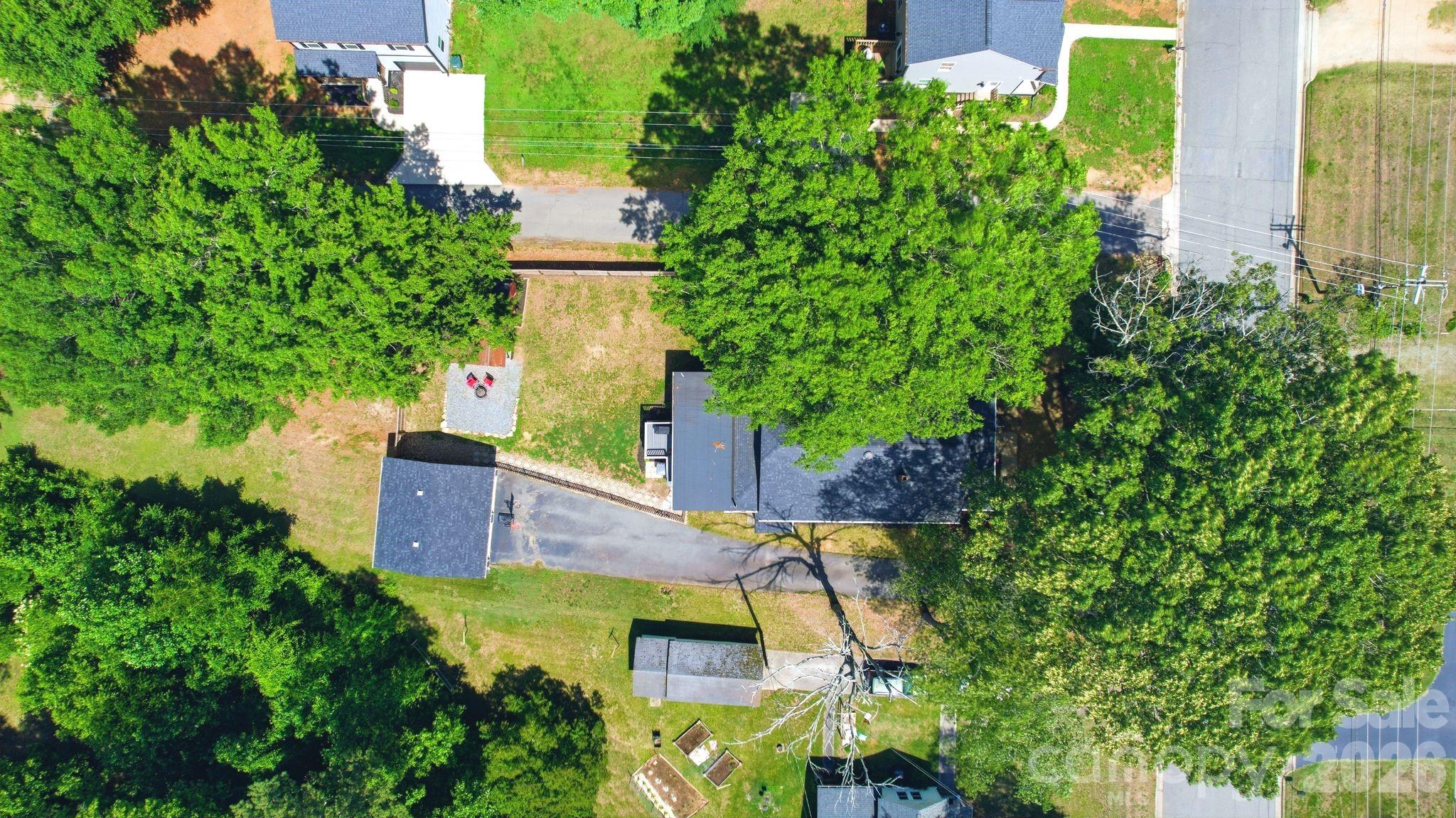 235 N Beaver Street — Landis
