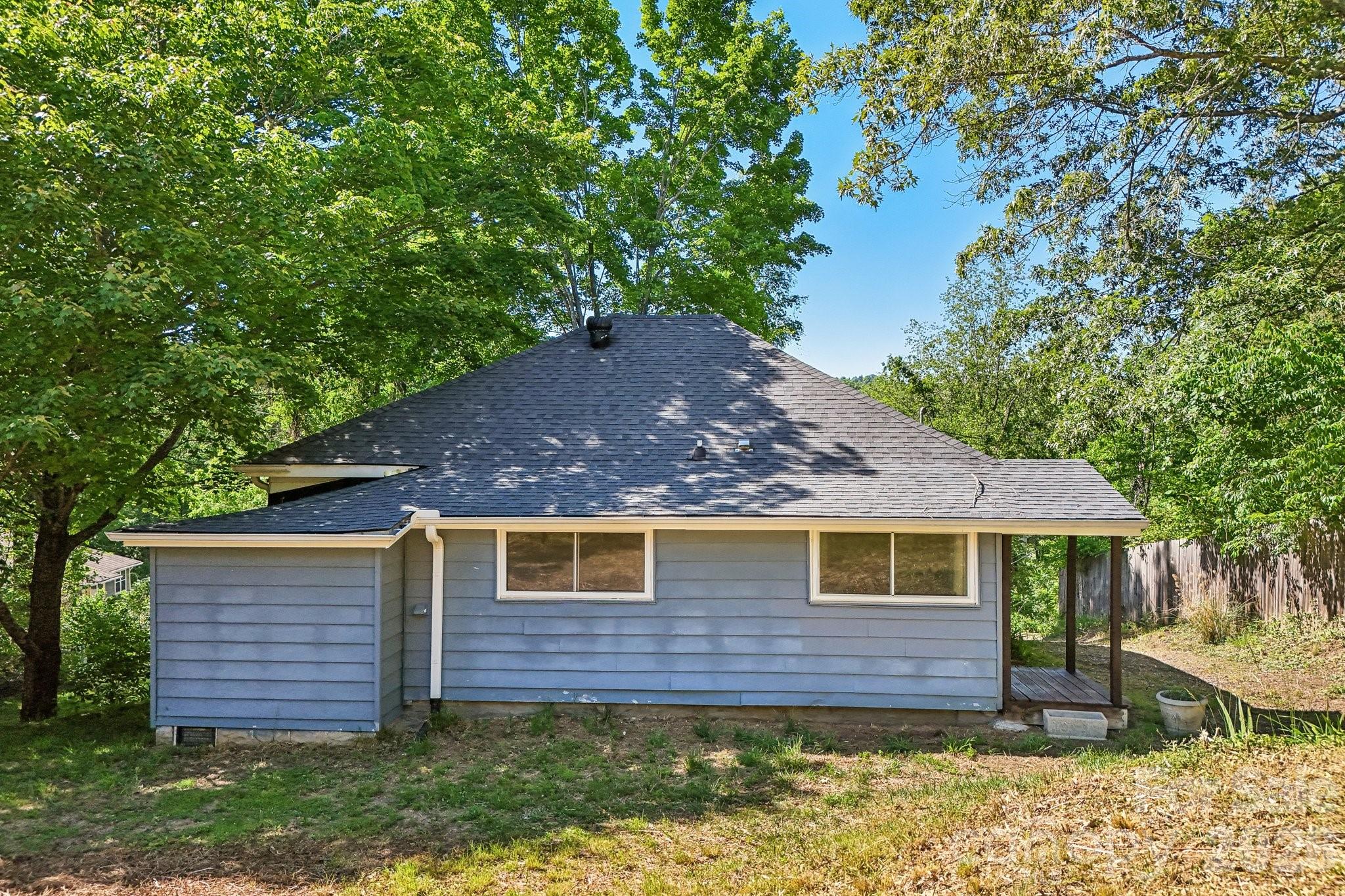 3 View Street — Asheville