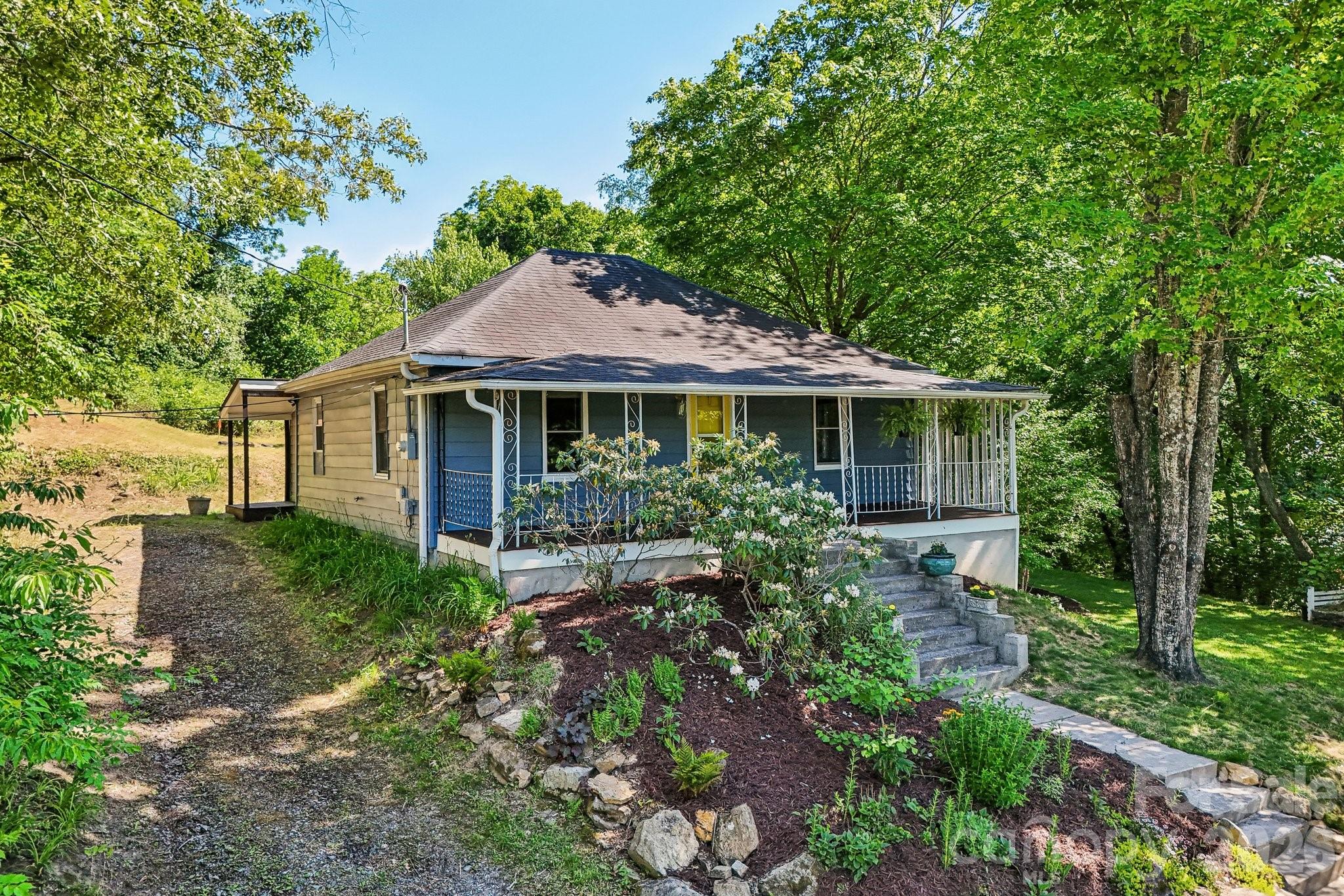 3 View Street — Asheville