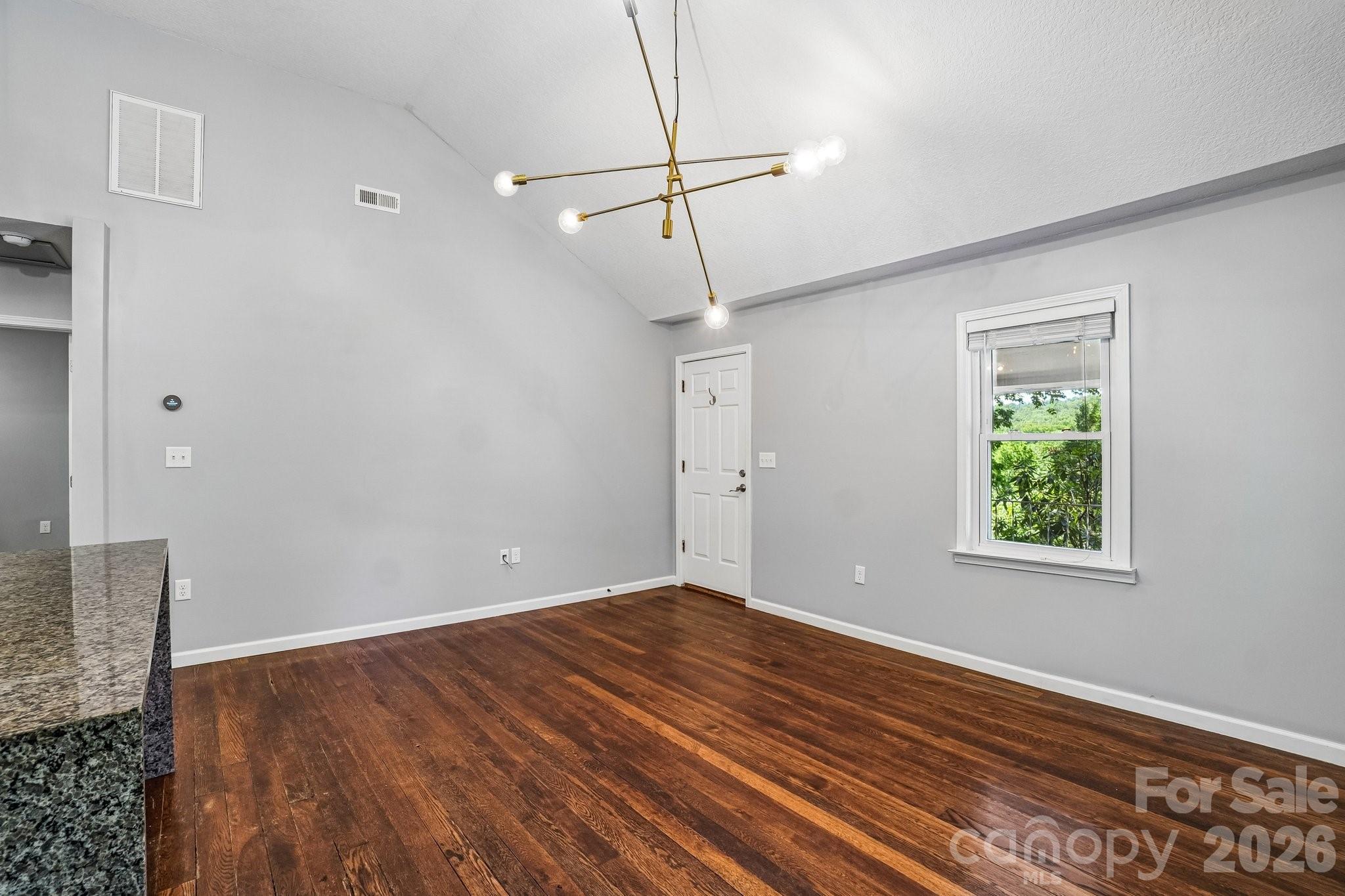 3 View Street — Asheville
