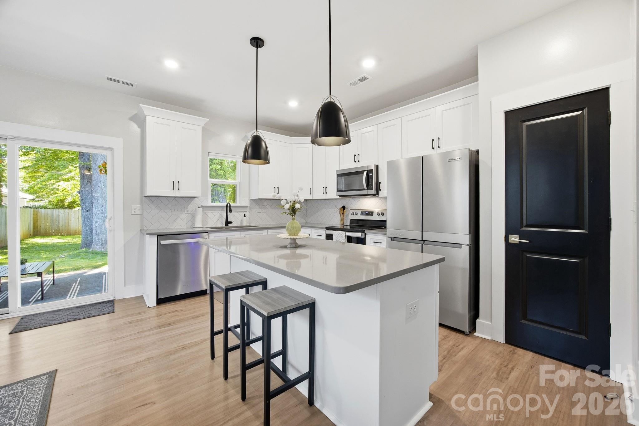 831 Mcarthur Avenue — Charlotte