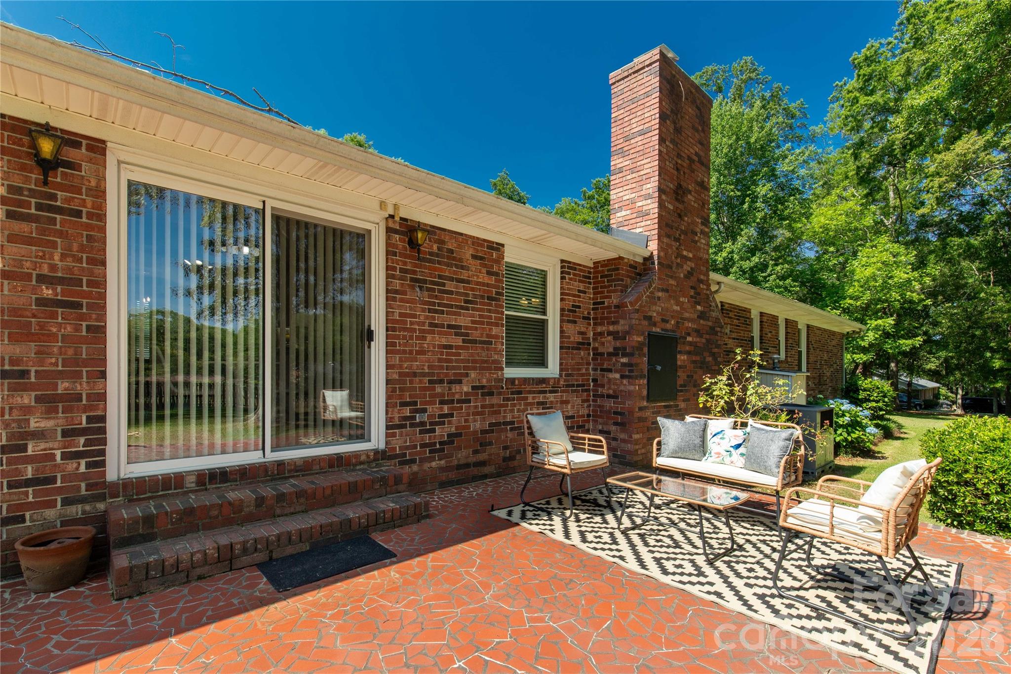 956 Providence Road — Lancaster