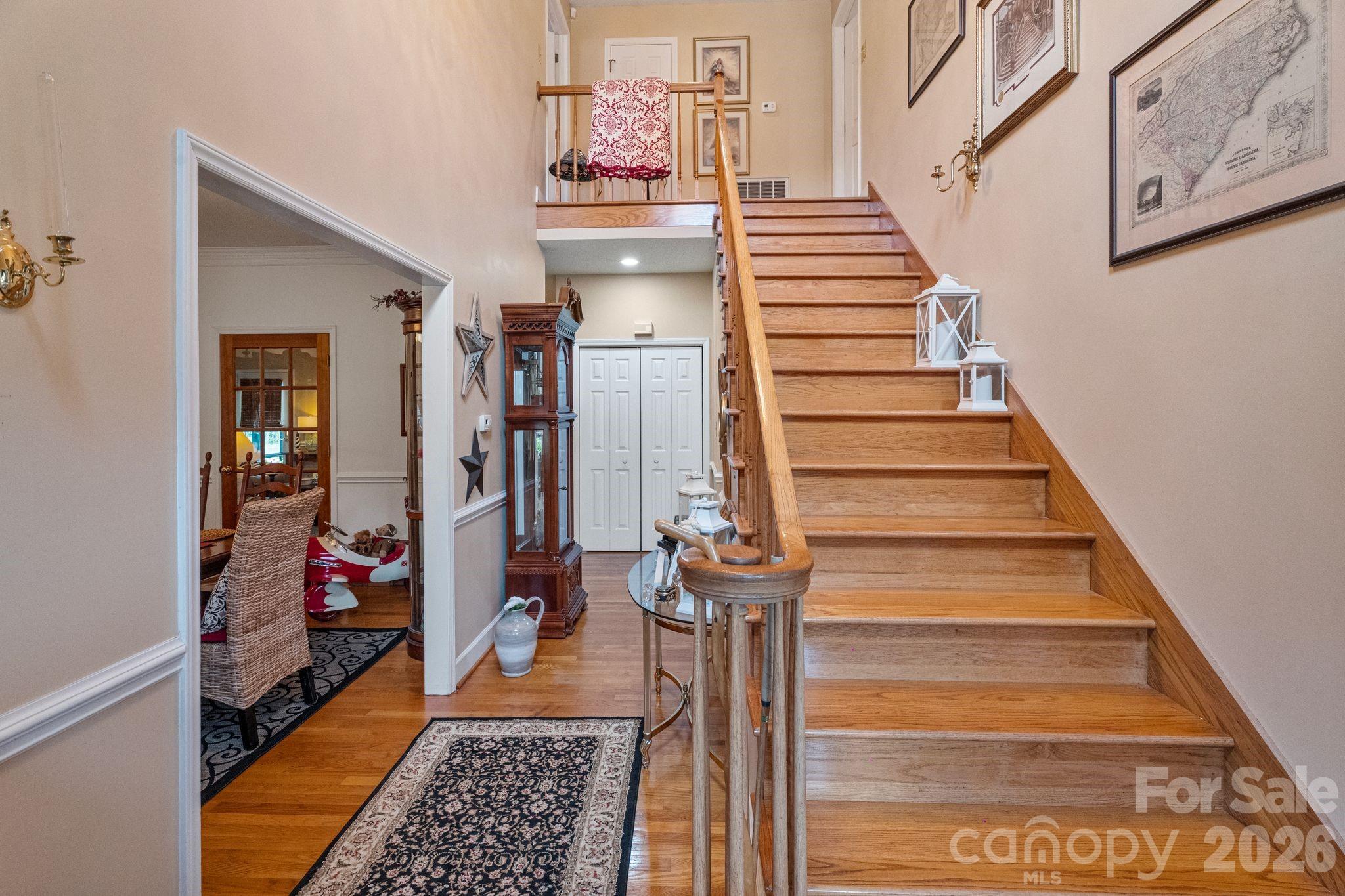 401 Redwood Court — Lenoir