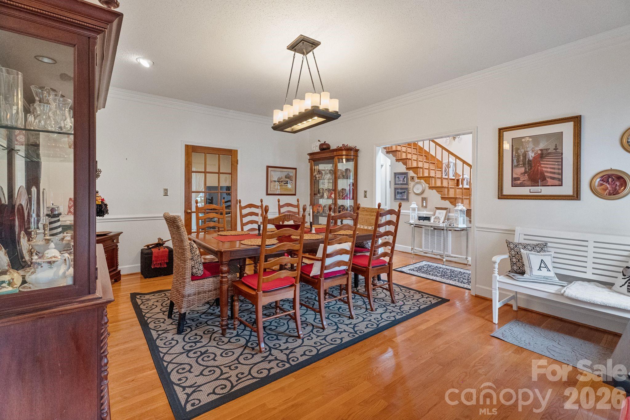 401 Redwood Court — Lenoir