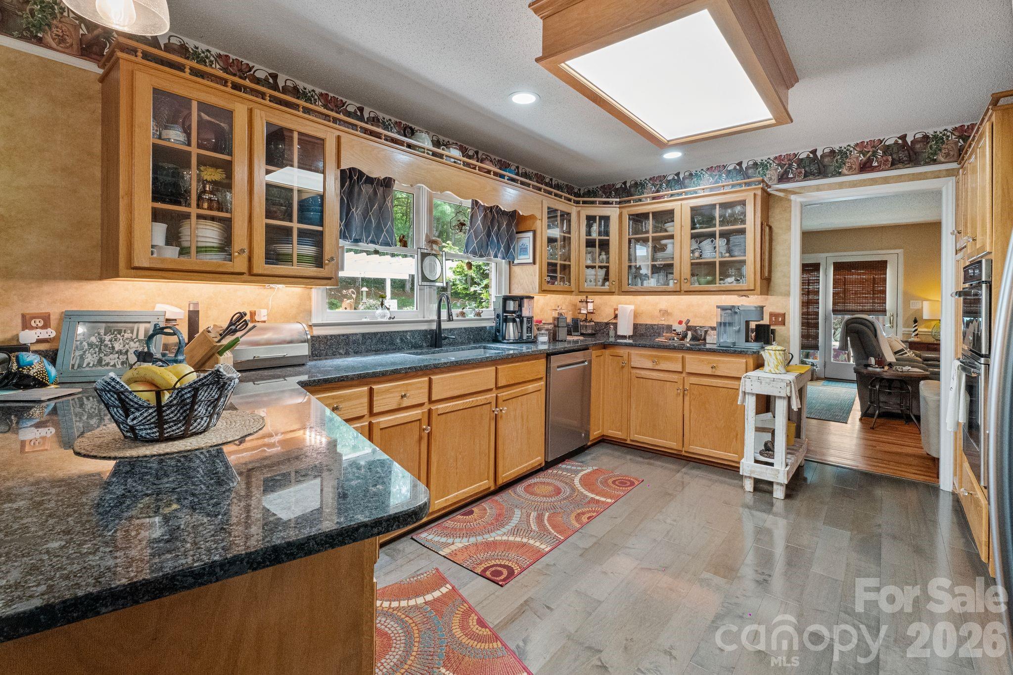 401 Redwood Court — Lenoir