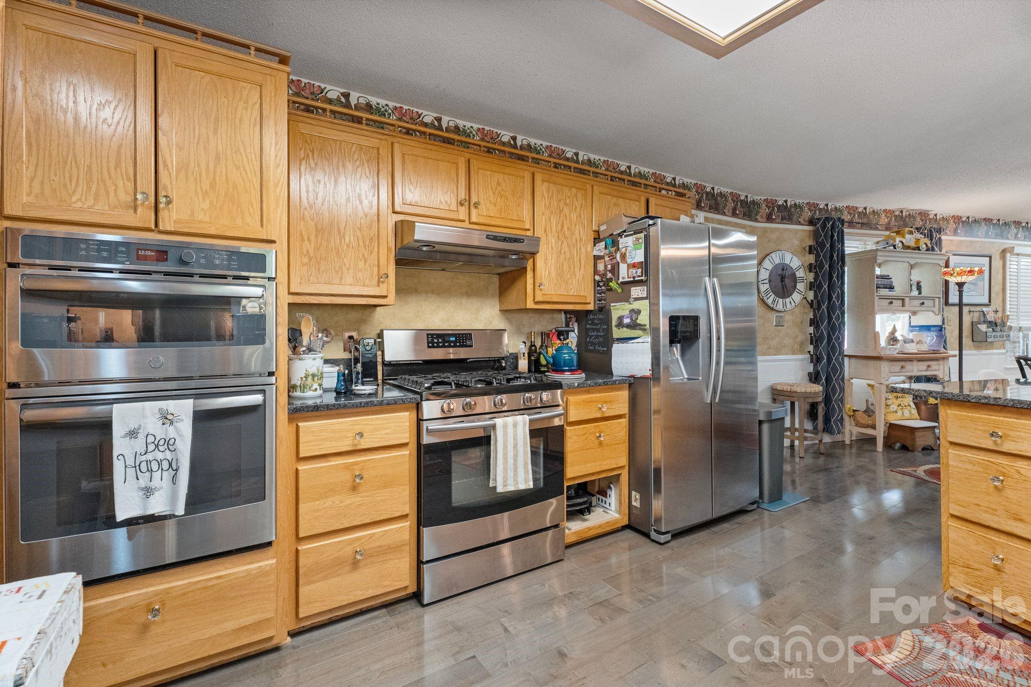401 Redwood Court — Lenoir