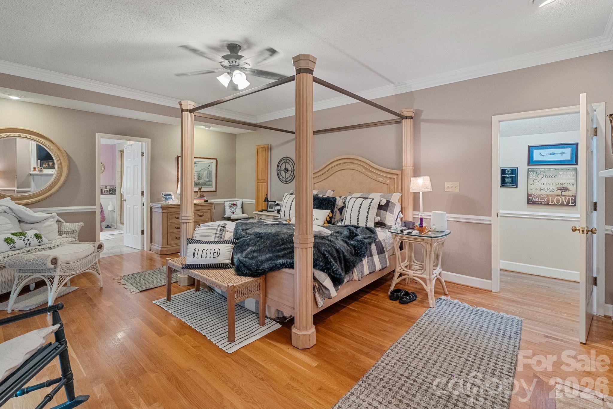401 Redwood Court — Lenoir