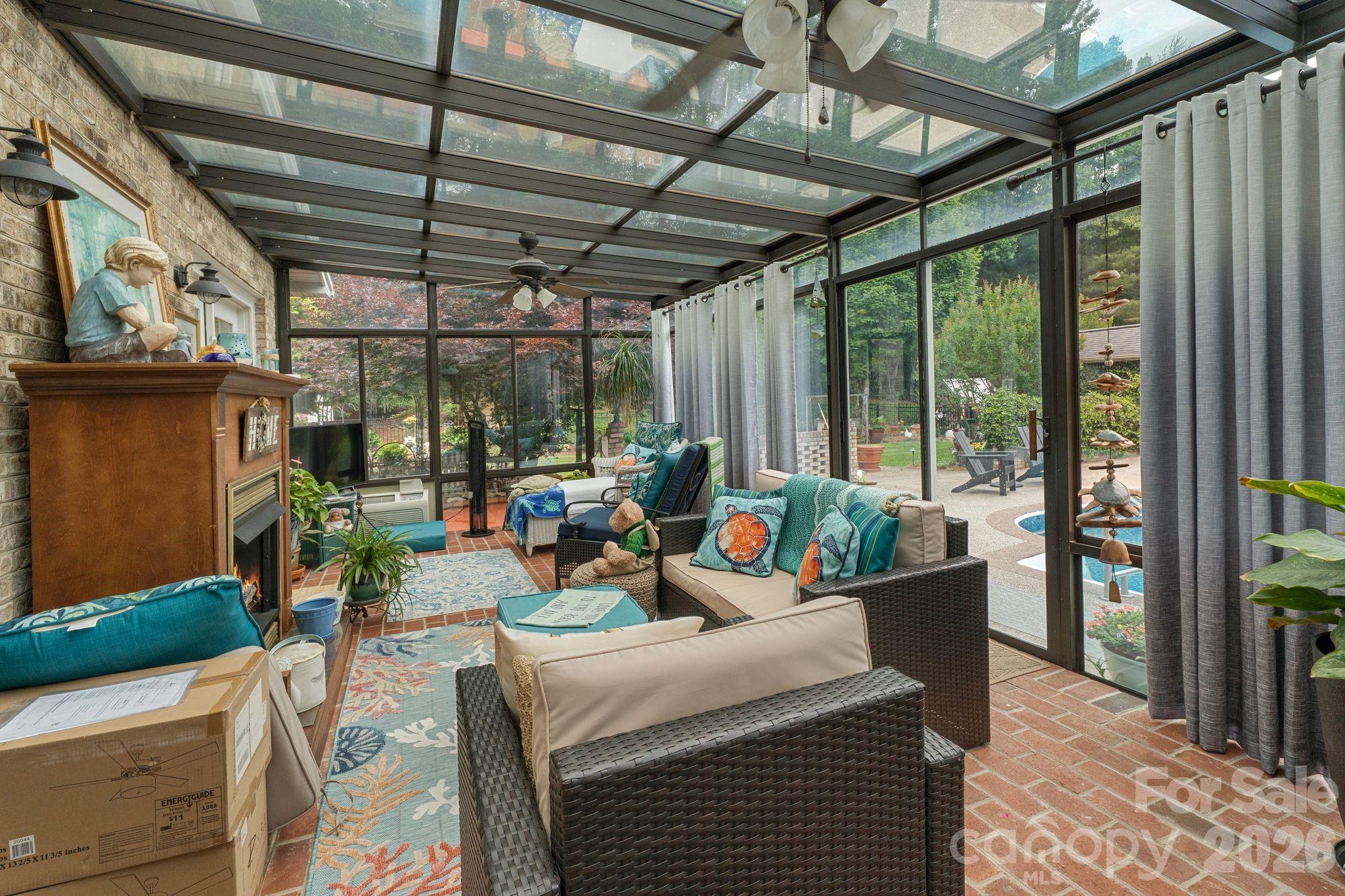401 Redwood Court — Lenoir