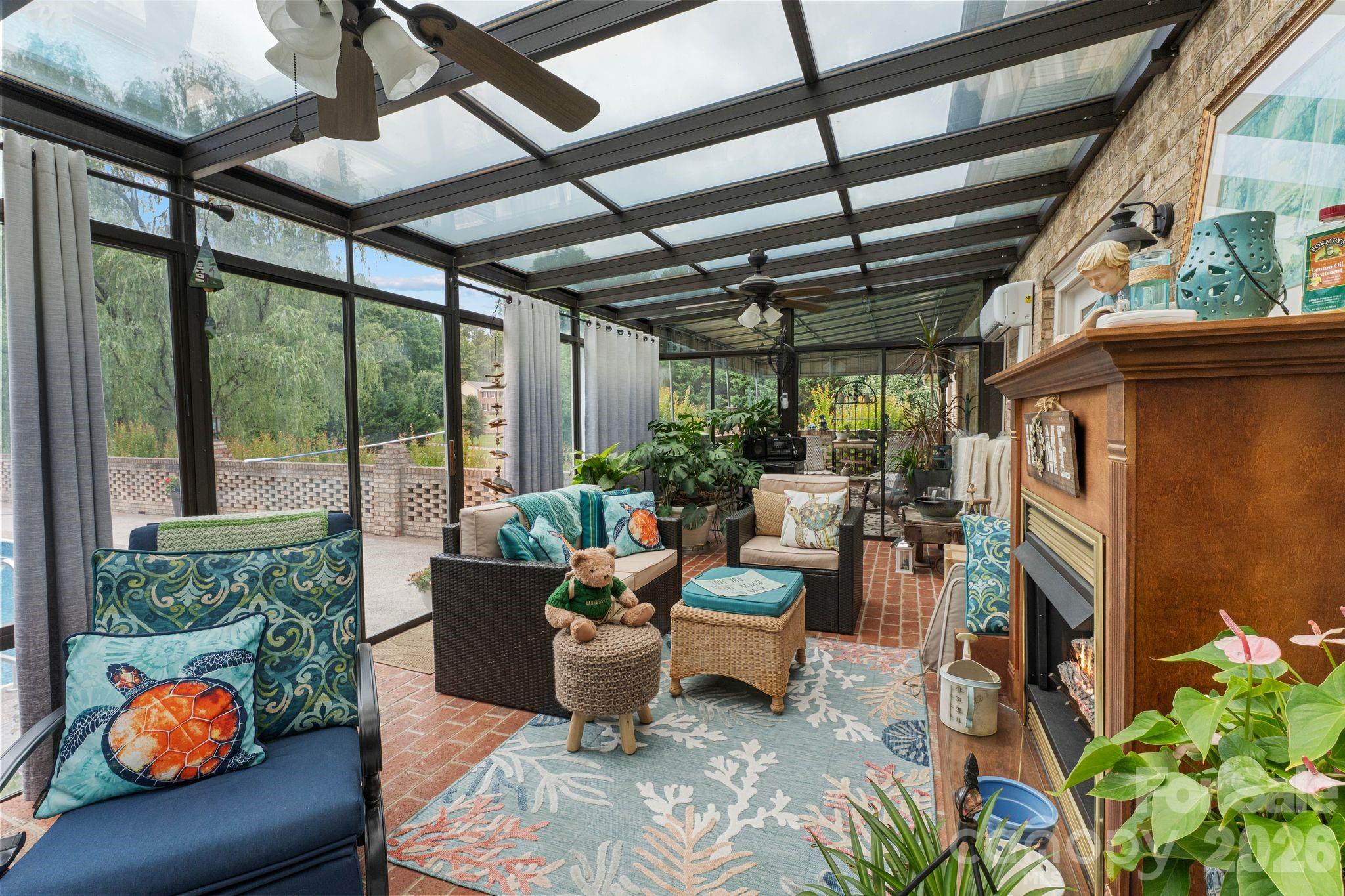 401 Redwood Court — Lenoir