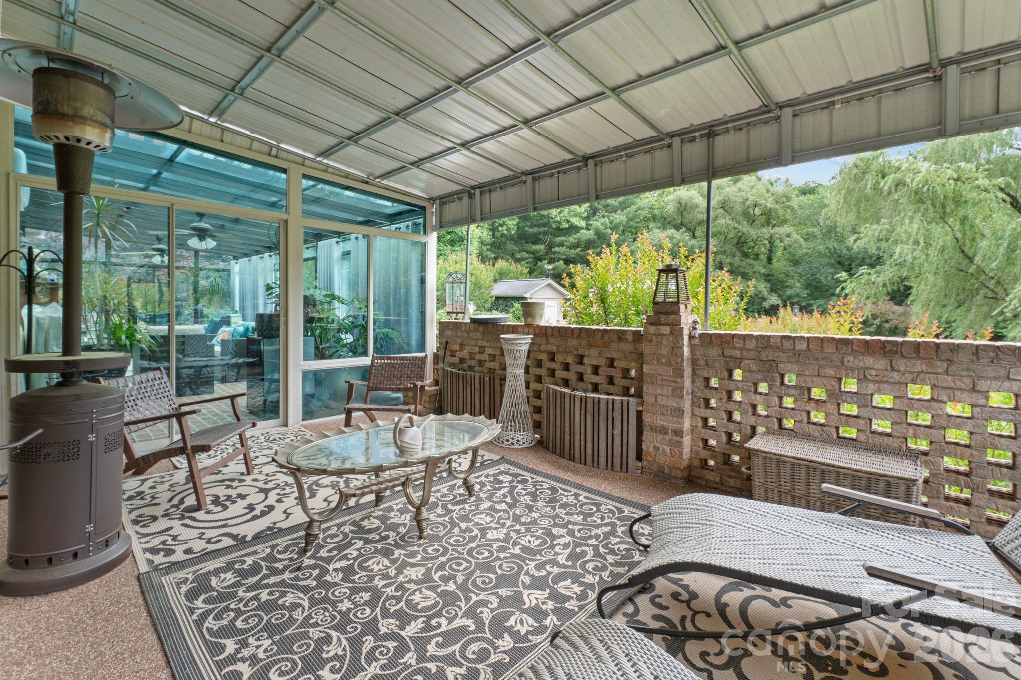 401 Redwood Court — Lenoir