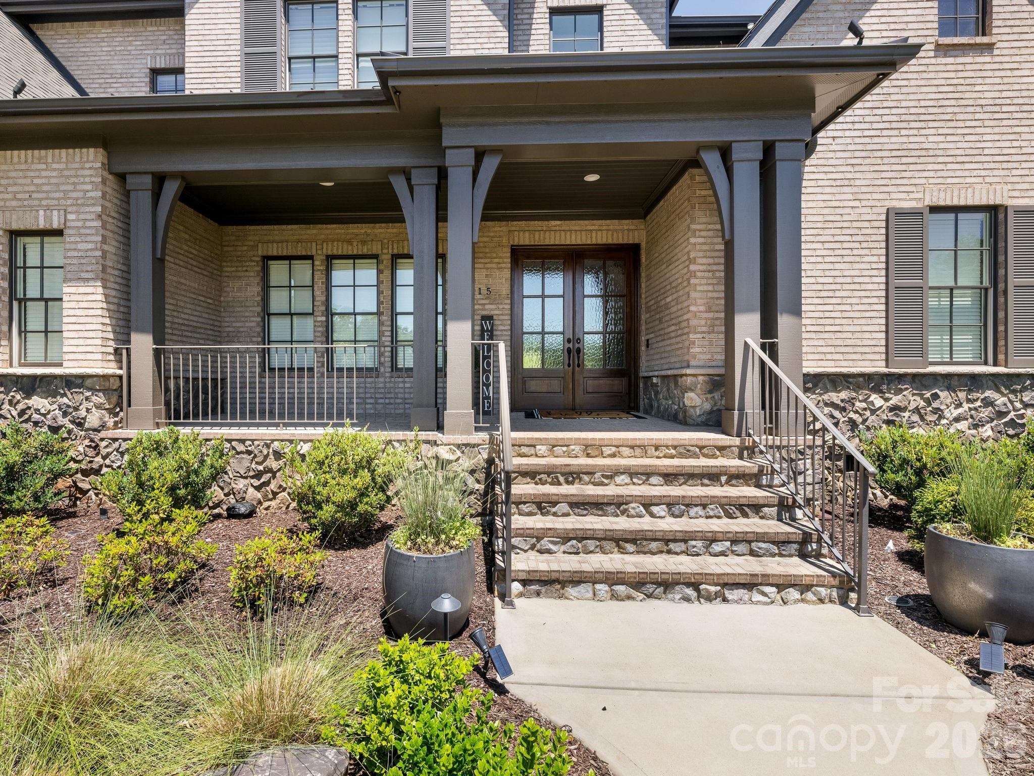 1115 Shelton Oaks Court — Charlotte
